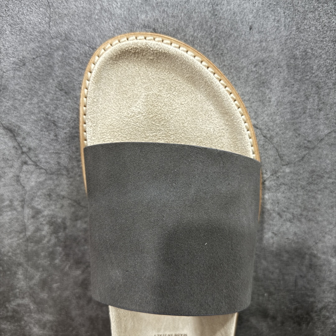 图片[5]-【佛山超a版】Brunello Cucinelli，BC 2025ss新款拖鞋出货🌈古铜 卡其色Logo一字麂皮凉拖，复古简约又不失时尚感，搭在任何穿搭上，都能轻松提升整体造型的精致度，每一步都走出随性自在 ，原版抽屉式包装，精致而大气i！ 面料：反毛皮 大底：超轻橡胶发泡 尺码：男款39-45-选品中心