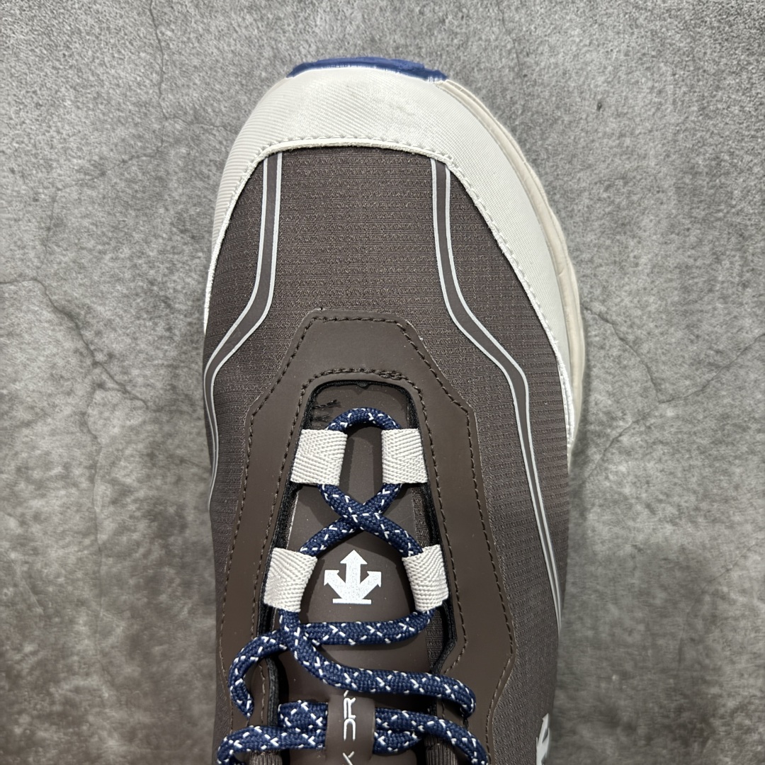 图片[5]-【纯原版】DESCENTE Terrain D 迪桑特舒适柔软防滑耐磨低帮生活休闲鞋 DESCENTE（迪桑特）创立于1935年，品牌名取自法语词汇，意为“滑降”。品牌箭头标识代表滑雪的三种技术“高速直线滑行”、“穿越”和“侧滑”，也寓意品牌在打造高端专业运动产品中不断追求完美的创新精神，致力于成为中国高端专业滑雪、综训、女子、铁人三项、高尔夫的第一品牌。 尺码：36 36.5 37 38 38.5 39 40 40.5 41 42 42.5 43 44 44.5 45-选品中心