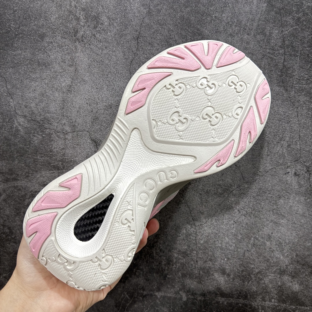 图片[9]-【广东纯原版本】GUCCI 古驰皮革圆头抽绳低帮生活休闲运动鞋 Gucci（古驰）是源于意大利的时装奢饰品牌，是全球奢侈品品牌之一。由古驰奥•古驰在1921年于意大利佛罗伦萨创办。古驰的严品包括时装、皮具、皮鞋、手表、领带、丝巾、香水、家居用品及宠物用品等，借由其独特的创意和革新，以及精湛的意大利工艺闻名于世。GUCCl品牌时装一向以高档、豪华、性感而闻名于世，以“身份与财富之象征”品牌形象成为富有上流社会的消费宠儿。古驰—-永恒而经典并深受明星们的青睐，品牌灵感源自演员，公主和名媛等杰出女性。 尺码：36 37 38 39 40 41 42 43 44 45-选品中心