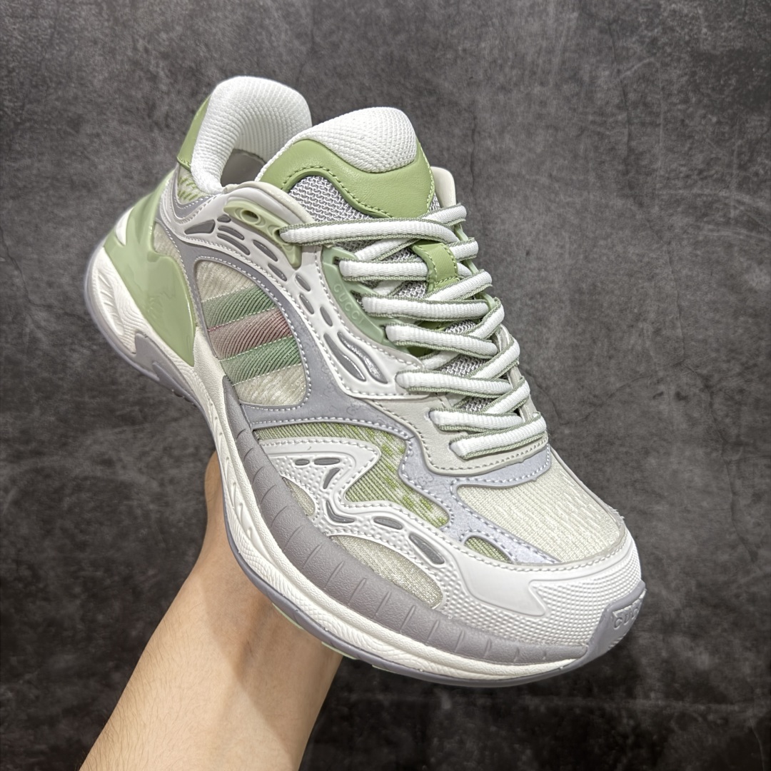 图片[3]-【广东纯原版本】GUCCI 古驰皮革圆头抽绳低帮生活休闲运动鞋 Gucci（古驰）是源于意大利的时装奢饰品牌，是全球奢侈品品牌之一。由古驰奥•古驰在1921年于意大利佛罗伦萨创办。古驰的严品包括时装、皮具、皮鞋、手表、领带、丝巾、香水、家居用品及宠物用品等，借由其独特的创意和革新，以及精湛的意大利工艺闻名于世。GUCCl品牌时装一向以高档、豪华、性感而闻名于世，以“身份与财富之象征”品牌形象成为富有上流社会的消费宠儿。古驰—-永恒而经典并深受明星们的青睐，品牌灵感源自演员，公主和名媛等杰出女性。 尺码：36 37 38 39 40 41 42 43 44 45-选品中心