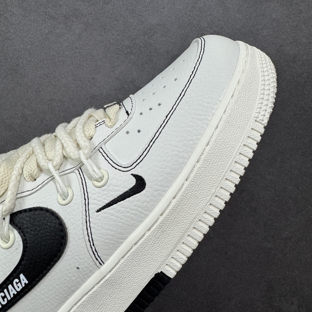 图片[5]-【定制版】Nike Air Force 1 Low 07 x Balenciaga 白黑绑带小钩 原楦头原纸板 打造纯正低帮空军版型 专注外贸渠道 全掌内置蜂窝气垫 原盒配件 原厂中底钢印、拉帮完美 货号：AM1588 019 尺码：36 36.5 37.5 38 38.5 39 40 40.5 41 42 42.5 43 44 44.5 45-选品中心
