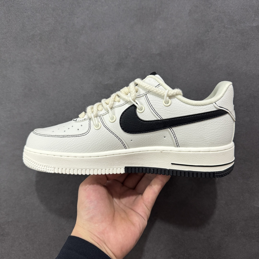 图片[2]-【定制版】Nike Air Force 1 Low 07 x Balenciaga 白黑绑带小钩 原楦头原纸板 打造纯正低帮空军版型 专注外贸渠道 全掌内置蜂窝气垫 原盒配件 原厂中底钢印、拉帮完美 货号：AM1588 019 尺码：36 36.5 37.5 38 38.5 39 40 40.5 41 42 42.5 43 44 44.5 45-选品中心