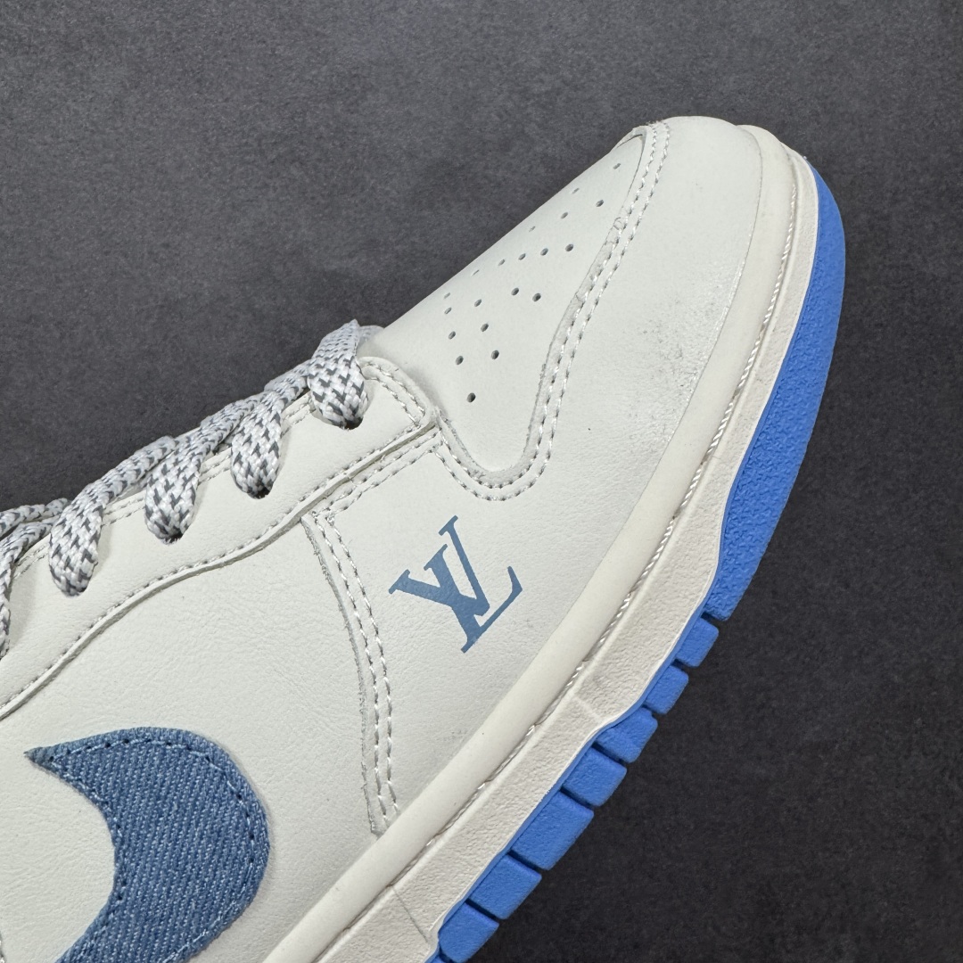 图片[5]-【定制版】Nike SB Dunk Low“ LV联名——夏季冰蓝红” 周年高端定制 低帮休闲板鞋 定制鞋盒 大厂纯原品质出货 超高清洁度 皮料切割干净无任何毛边 细节完美 货号：SM6668-101 尺码： 36 36.5 37.5 38 38.5 39 40 40.5 41 42 42.5 43 44 44.5 45-选品中心