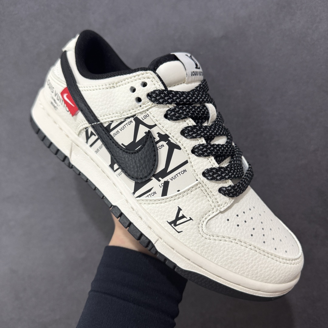 图片[3]-【定制版】Nike SB Dunk Low LV联名 印花米黑 高端定制 低帮休闲板鞋 QW5836-021  #定制鞋盒 大厂纯原品质出货 超高清洁度 皮料切割干净无任何毛边 细节完美   尺码：36 36.5 37.5 38 38.5 39 40 40.5 41 42 42.5 43 44 44.5 45-选品中心