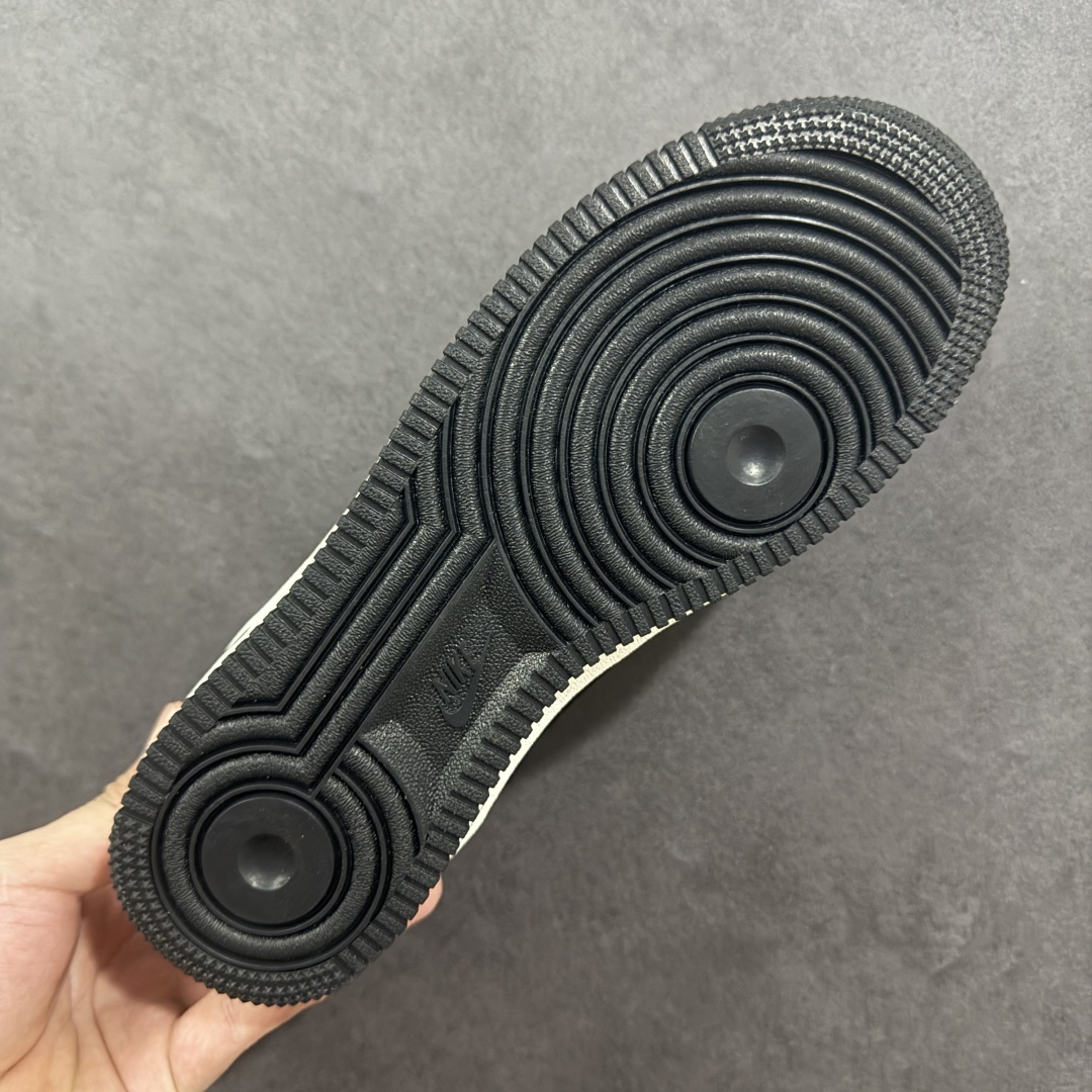 图片[9]-【定制版】Nike Air Force 1\’07 Low LV联名 米黑勾红标 空军一号低帮休闲板鞋 LW9279-013  #原楦头原纸板 原装鞋盒 定制五金配件 内置全掌气垫 原厂鞋底   尺码：36 36.5 37.5 38 38.5 39 40 40.5 41 42 42.5 43 44 44.5 45-选品中心