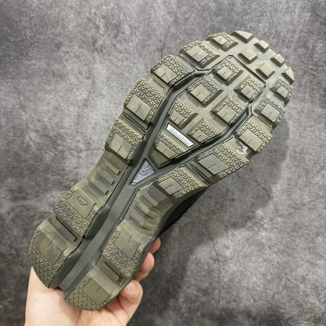 图片[9]-【PZ版本】On昂跑 x LOEWE罗意威 Cloudventure 织物 跑步 户外轻便百搭系带 减震 低帮 运动休闲鞋 采用工程飞织网布组合再生聚酯纤维鞋面材质搭载独家隐藏速度中板 镂空CloudTec科技 泡棉缓震中底 黑科技跑出圈的时尚运动新宠 尺码：36 37 38 39 40 41 42 43 44 45-选品中心