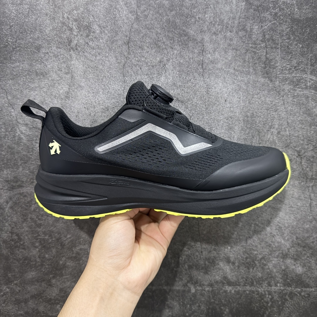 【莞产纯原】迪桑特Descente BOA Running 户外运动跑鞋 广东大厂出品 超高还原度 独立私模开发,只为真正还原zp 私人定制原版鞋面 舒适透气更好定型 城市通勤/运动健身/轻户外徒步 黑色系潮鞋还有机能风的设计感 原版开发大底,脚感特别轻盈 尺码:39 40 41 42 43 44 编码: ABB390400-选品中心