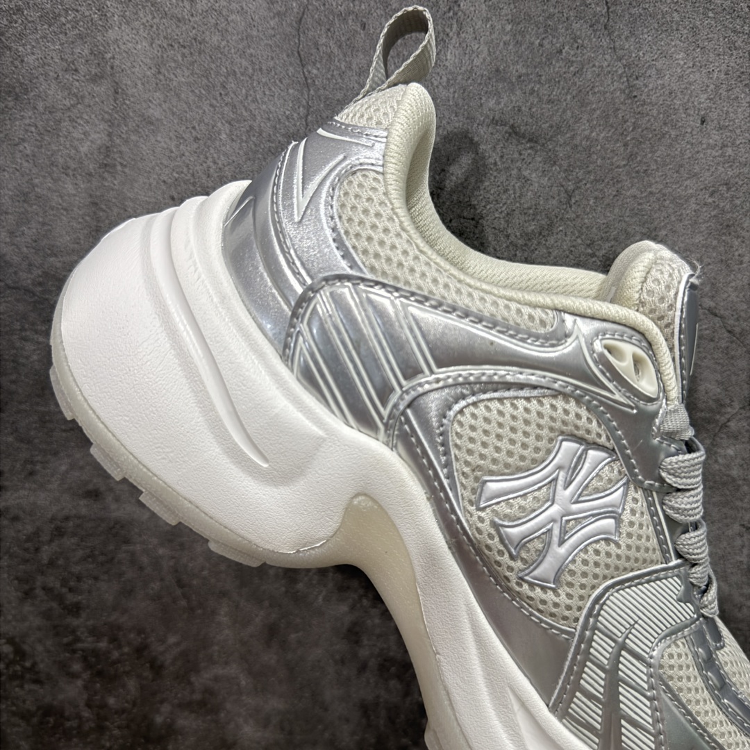 图片[7]-【纯原版】MLB Winner Chunky 25新款 NY百搭舒适休闲潮流运动厚底增高 防滑耐磨 低帮 老爹鞋白粉色 潮流厚底时尚街头赛博老爹鞋 MLB官方同步出货 虞书欣等众多潮流明星同款 高弹双层MD大底 原楦原档案数据开发版型（完美鞋头弧度/后套收口效果🆚市面文案版本‼️） 原厂立体填充鞋舌海绵 中底注胶孔原数据开发模具大底原厂转印标市面上唯一纯原版本 原材料打造 内增高6cm 原厂1：1模具开发 原厂进口纳米材质 原厂 全套手提袋 原盒雷射防伪标包装 天猫订单品质 官网尺码：35 36 36.5 37.5 38 38.5 39 40-选品中心