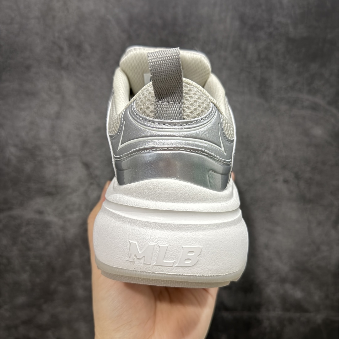 图片[4]-【纯原版】MLB Winner Chunky 25新款 NY百搭舒适休闲潮流运动厚底增高 防滑耐磨 低帮 老爹鞋白粉色 潮流厚底时尚街头赛博老爹鞋 MLB官方同步出货 虞书欣等众多潮流明星同款 高弹双层MD大底 原楦原档案数据开发版型（完美鞋头弧度/后套收口效果🆚市面文案版本‼️） 原厂立体填充鞋舌海绵 中底注胶孔原数据开发模具大底原厂转印标市面上唯一纯原版本 原材料打造 内增高6cm 原厂1：1模具开发 原厂进口纳米材质 原厂 全套手提袋 原盒雷射防伪标包装 天猫订单品质 官网尺码：35 36 36.5 37.5 38 38.5 39 40-选品中心