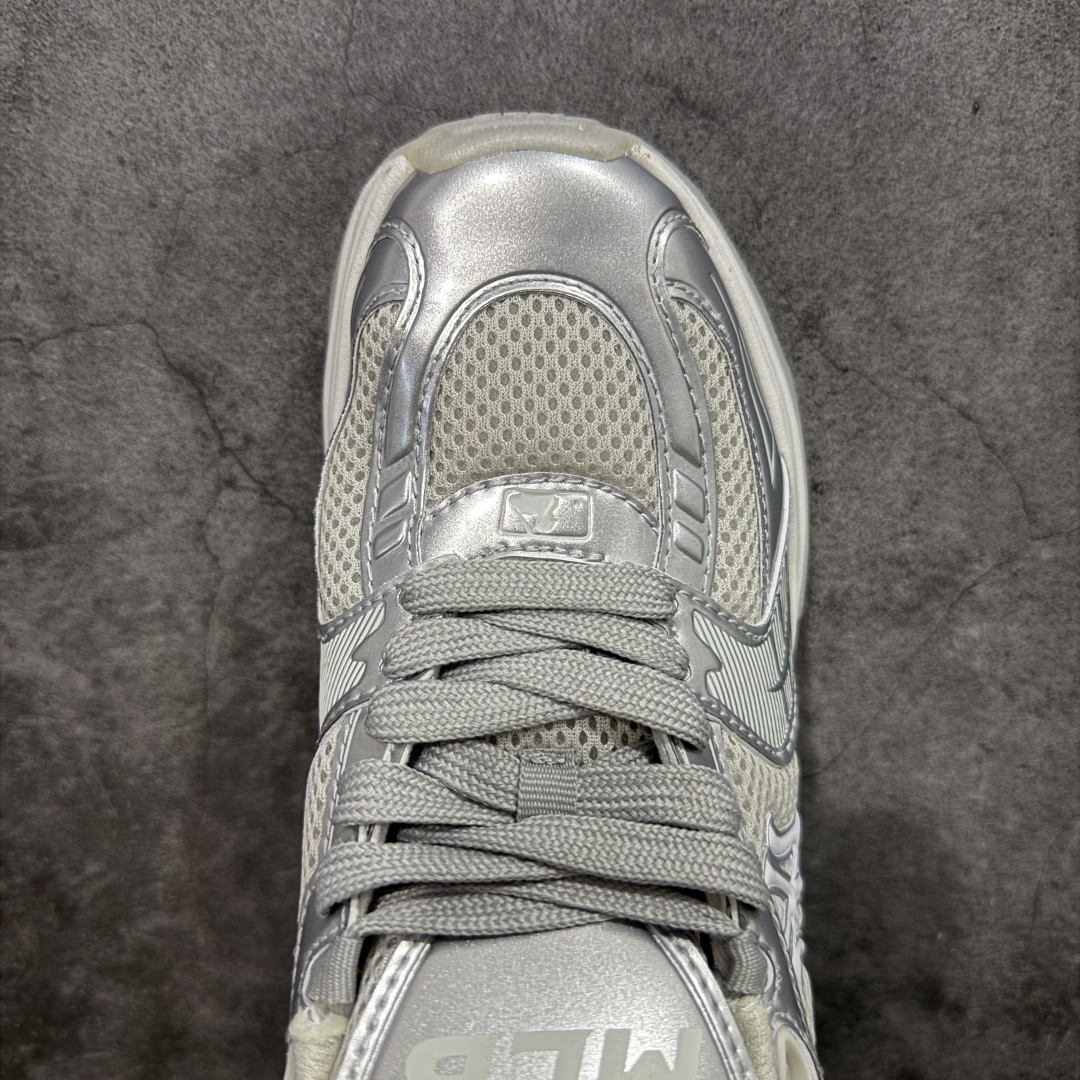 图片[5]-【纯原版】MLB Winner Chunky 25新款 NY百搭舒适休闲潮流运动厚底增高 防滑耐磨 低帮 老爹鞋白粉色 潮流厚底时尚街头赛博老爹鞋 MLB官方同步出货 虞书欣等众多潮流明星同款 高弹双层MD大底 原楦原档案数据开发版型（完美鞋头弧度/后套收口效果🆚市面文案版本‼️） 原厂立体填充鞋舌海绵 中底注胶孔原数据开发模具大底原厂转印标市面上唯一纯原版本 原材料打造 内增高6cm 原厂1：1模具开发 原厂进口纳米材质 原厂 全套手提袋 原盒雷射防伪标包装 天猫订单品质 官网尺码：35 36 36.5 37.5 38 38.5 39 40-选品中心