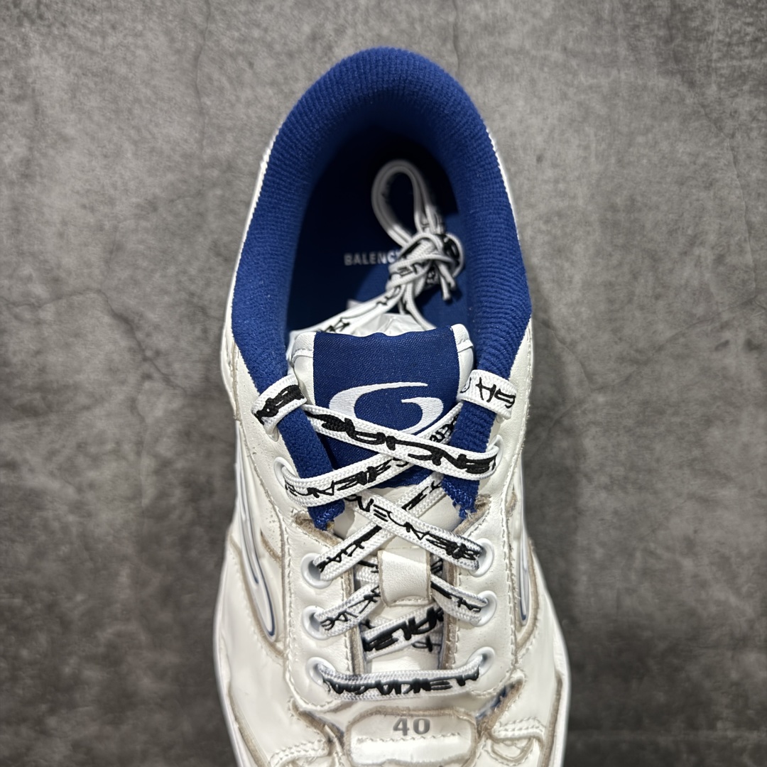 图片[7]-【VG零售版】Balenciaga Hamptons Worn-Out 巴黎世家十八18代 涤纶（聚酯纤维）牛皮革 圆头系带 低帮 生活休闲鞋板鞋 全套原纸板楦头开发 最原汁原味的灵魂版型 全鞋荧光划线卡点 胶水把控整洁度追求极致完美 每一双都是工艺品 多重QC质检 超越公司货的品控标准 实实在在的免检产品 原盒原配 正确字体电绣 粗细、位置、大小正确 侧边TPU 透气孔匹配意产原版 正确分离大底 TPU软底 原版一致大底LOGO 立体感十足 原厂皮料水洗做旧 采购原厂网纱 偏大一码 尺码：35 36 37 38 39 40 41 42 43 44 45 46-选品中心