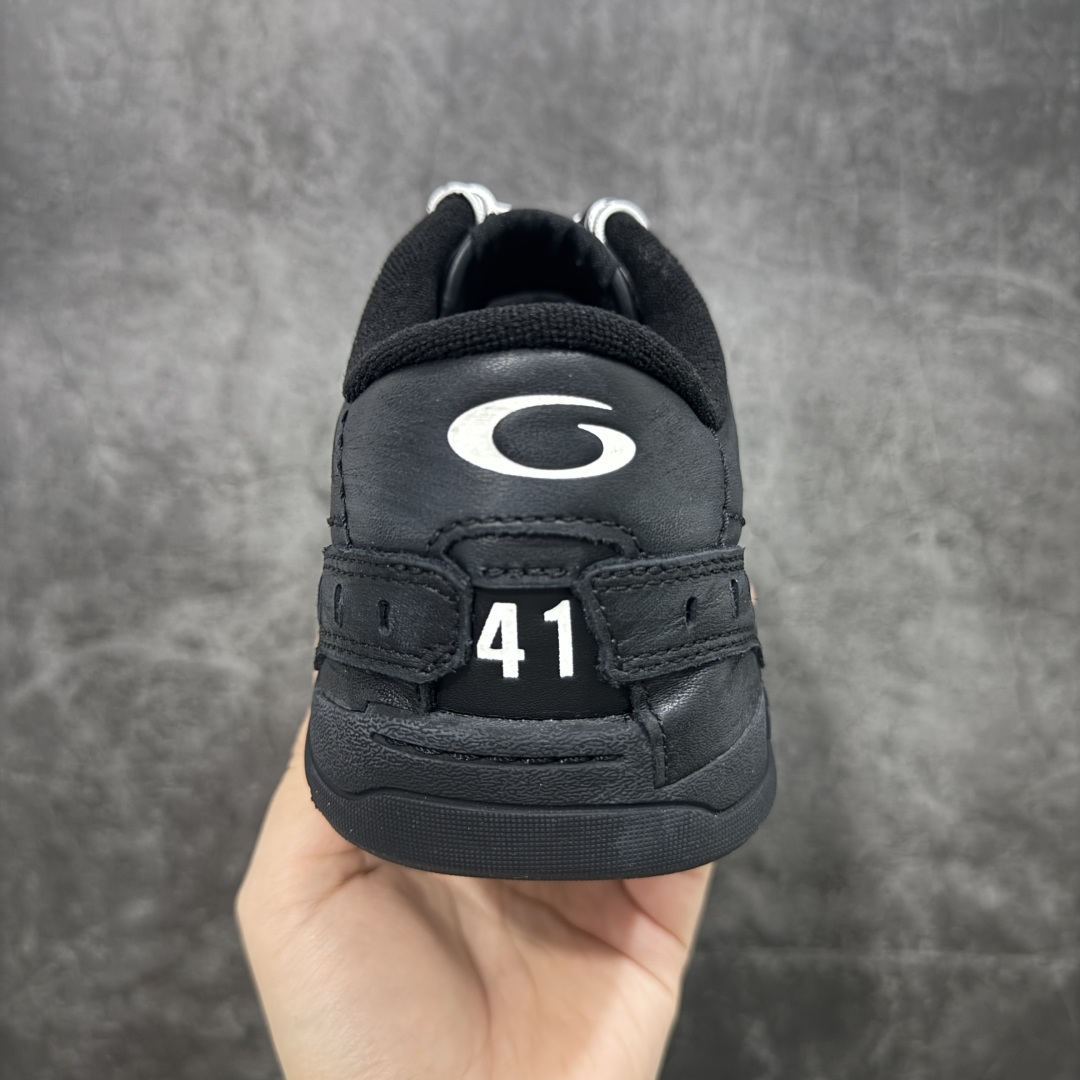 图片[4]-【XA纯原版】Balenciaga Hamptons Worn-Out 巴黎世家十八18代 涤纶（聚酯纤维）牛皮革 圆头系带 低帮 生活休闲鞋板鞋 全套原纸板楦头开发 最原汁原味的灵魂版型 全鞋荧光划线卡点 胶水把控整洁度追求极致完美 每一双都是工艺品 多重QC质检 超越公司货的品控标准 实实在在的免检产品 原盒原配 正确字体电绣 粗细、位置、大小正确 侧边TPU 透气孔匹配意产原版 正确分离大底 TPU软底 原版一致大底LOGO 立体感十足 原厂皮料水洗做旧 采购原厂网纱 偏大一码 尺码：35 36 37 38 39 40 41 42 43 44 45 46-选品中心