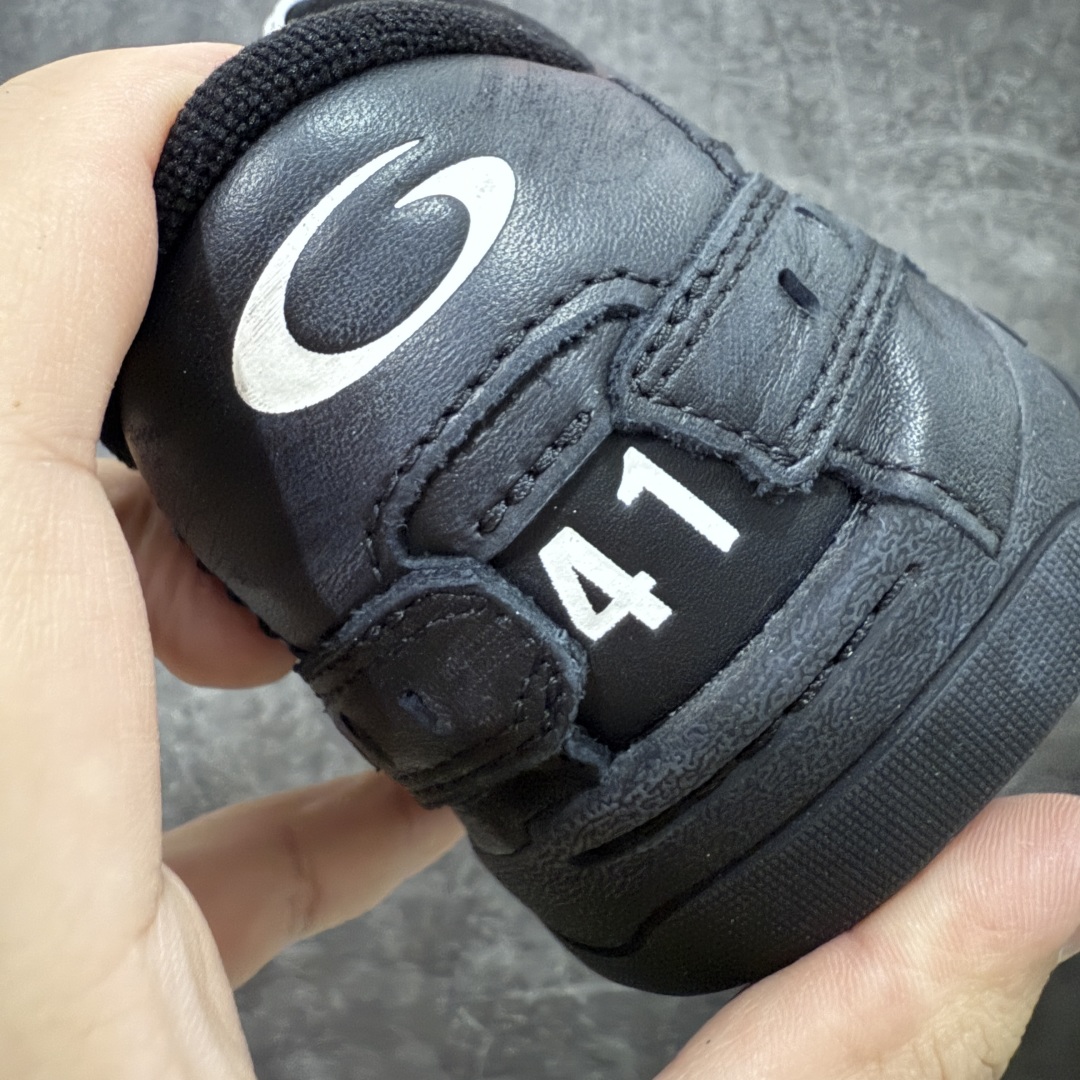 图片[2]-【XA纯原版】Balenciaga Hamptons Worn-Out 巴黎世家十八18代 涤纶（聚酯纤维）牛皮革 圆头系带 低帮 生活休闲鞋板鞋 全套原纸板楦头开发 最原汁原味的灵魂版型 全鞋荧光划线卡点 胶水把控整洁度追求极致完美 每一双都是工艺品 多重QC质检 超越公司货的品控标准 实实在在的免检产品 原盒原配 正确字体电绣 粗细、位置、大小正确 侧边TPU 透气孔匹配意产原版 正确分离大底 TPU软底 原版一致大底LOGO 立体感十足 原厂皮料水洗做旧 采购原厂网纱 偏大一码 尺码：35 36 37 38 39 40 41 42 43 44 45 46-选品中心