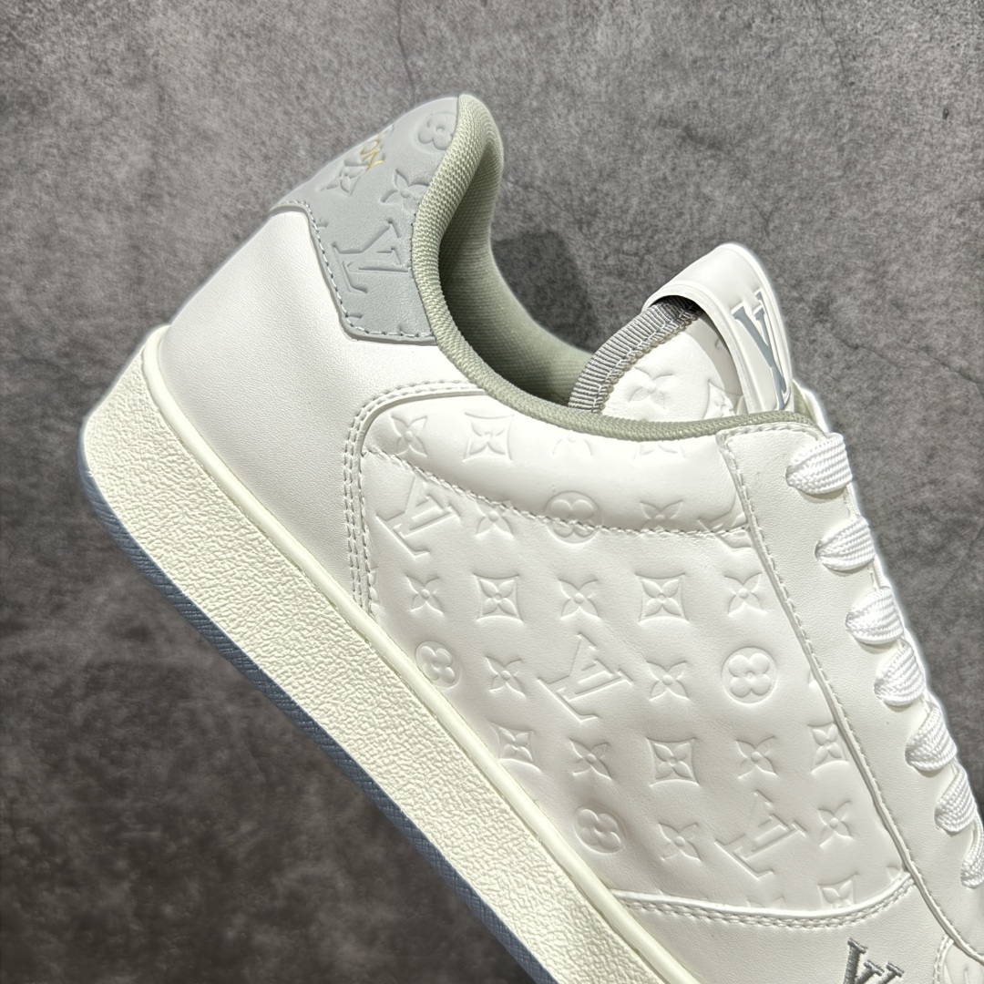 图片[7]-【海淘代购版】Louis Vuitton LV 路易威登 Rivoli 低帮休闲板鞋 海淘代购同渠道品质 高端零售 外贸充正专供 原版购入开发 ZP级全套包装 完美楦型 正确卡色 大底TPU 质感媲美原版 细节与原版一致 请注意区分市面通货材 尺码：38 39 40 41 42 43 44 45 46-选品中心