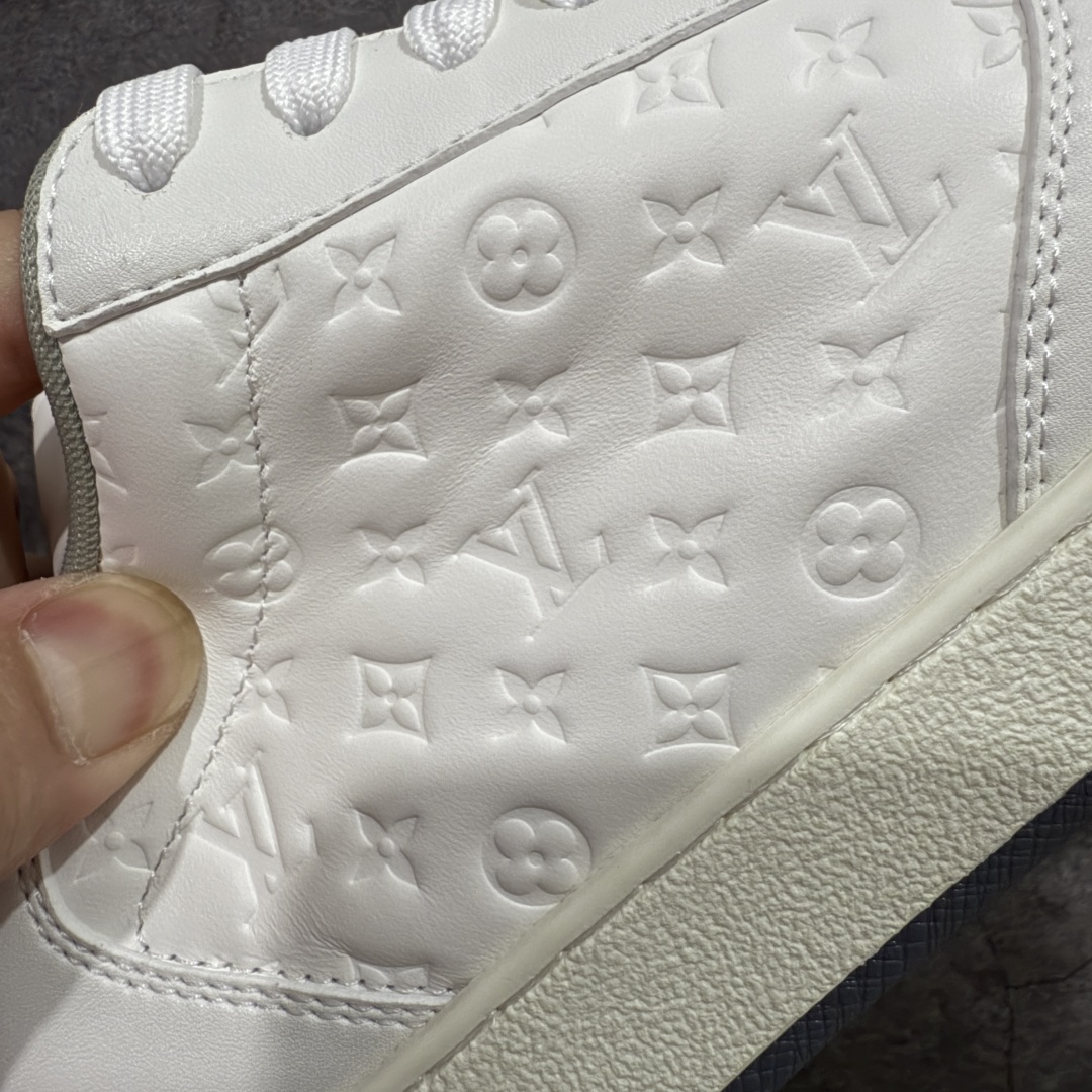 图片[3]-【海淘代购版】Louis Vuitton LV 路易威登 Rivoli 低帮休闲板鞋 海淘代购同渠道品质 高端零售 外贸充正专供 原版购入开发 ZP级全套包装 完美楦型 正确卡色 大底TPU 质感媲美原版 细节与原版一致 请注意区分市面通货材 尺码：38 39 40 41 42 43 44 45 46-选品中心