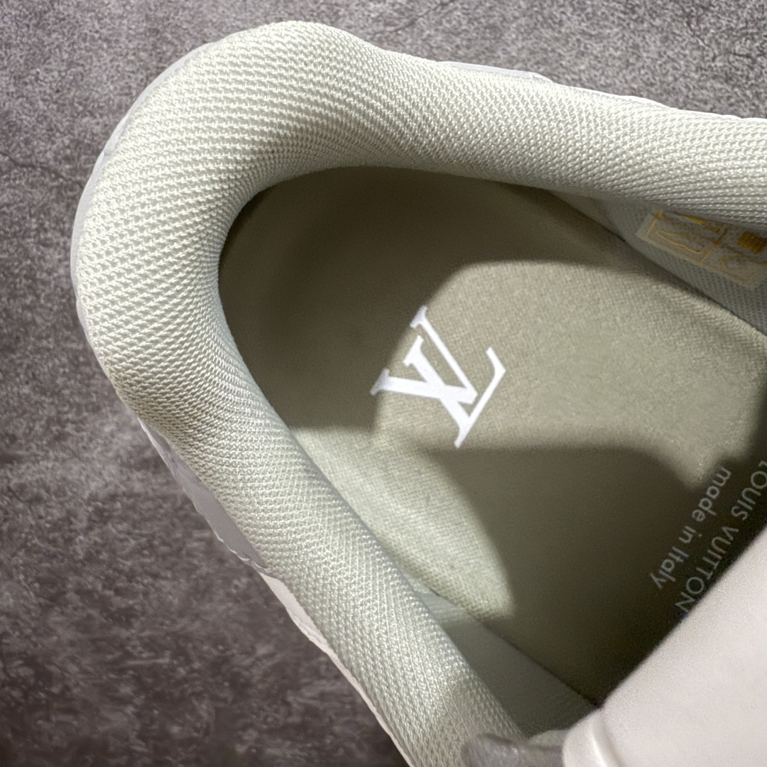 图片[8]-【海淘代购版】Louis Vuitton LV 路易威登 Rivoli 低帮休闲板鞋 海淘代购同渠道品质 高端零售 外贸充正专供 原版购入开发 ZP级全套包装 完美楦型 正确卡色 大底TPU 质感媲美原版 细节与原版一致 请注意区分市面通货材 尺码：38 39 40 41 42 43 44 45 46-选品中心