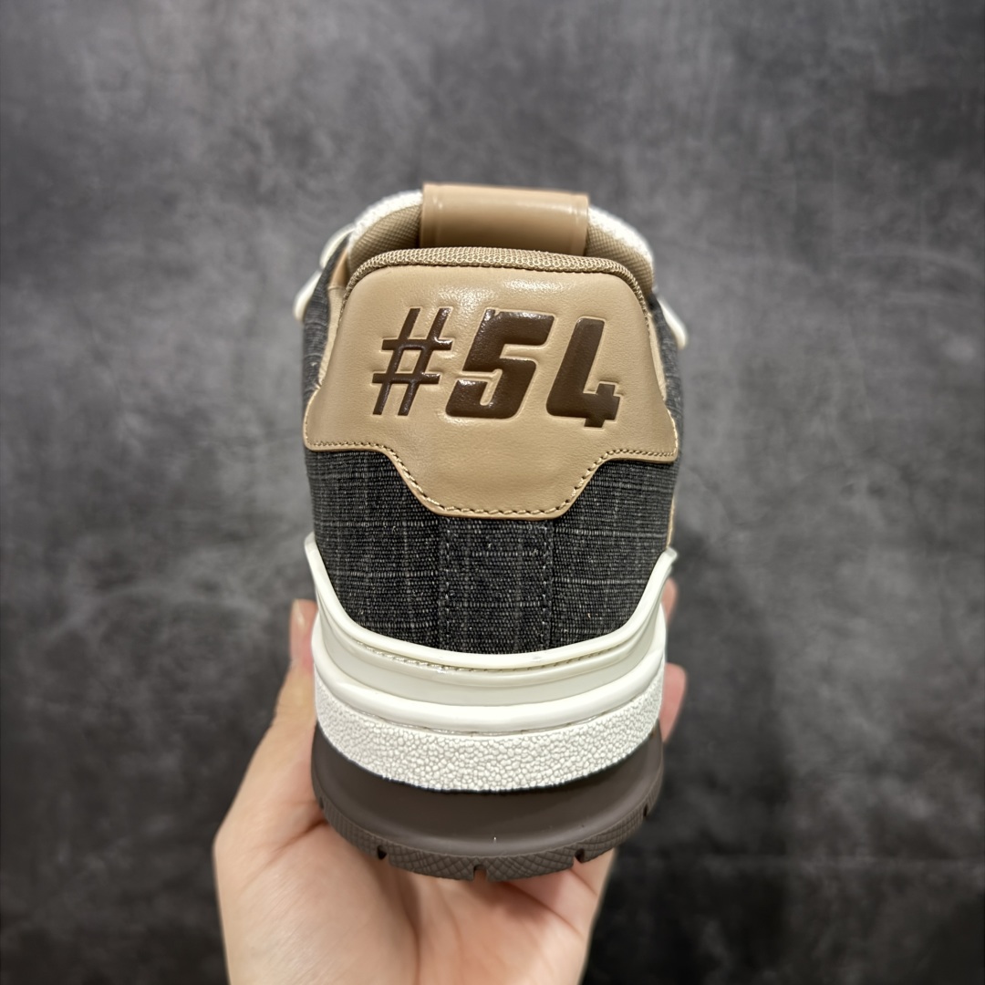 图片[4]-【佛山顶级超A版】Louis Vuitton LV Trainer系列 黑棕 巧克力威化 仓库现货 当天可取 私人订单 专柜混卖零售专供 所有配色均为购买原版复刻 整体版型 皮料 市场独一无二 后跟版型都可以自行对比[机智]吊打市场所有货 怒甩十条街，欢迎拿市场各大工厂的货来对比！ 鞋舌烫金超正 压印程度秒杀市面90%以上的高端货 新配色陆续开发出货 尺码：39-45-选品中心