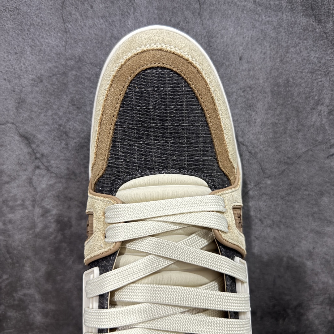 图片[5]-【佛山顶级超A版】Louis Vuitton LV Trainer系列 黑棕 巧克力威化 仓库现货 当天可取 私人订单 专柜混卖零售专供 所有配色均为购买原版复刻 整体版型 皮料 市场独一无二 后跟版型都可以自行对比[机智]吊打市场所有货 怒甩十条街，欢迎拿市场各大工厂的货来对比！ 鞋舌烫金超正 压印程度秒杀市面90%以上的高端货 新配色陆续开发出货 尺码：39-45-选品中心