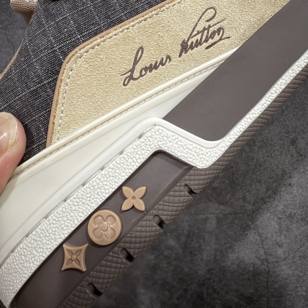 图片[3]-【佛山顶级超A版】Louis Vuitton LV Trainer系列 黑棕 巧克力威化 仓库现货 当天可取 私人订单 专柜混卖零售专供 所有配色均为购买原版复刻 整体版型 皮料 市场独一无二 后跟版型都可以自行对比[机智]吊打市场所有货 怒甩十条街，欢迎拿市场各大工厂的货来对比！ 鞋舌烫金超正 压印程度秒杀市面90%以上的高端货 新配色陆续开发出货 尺码：39-45-选品中心