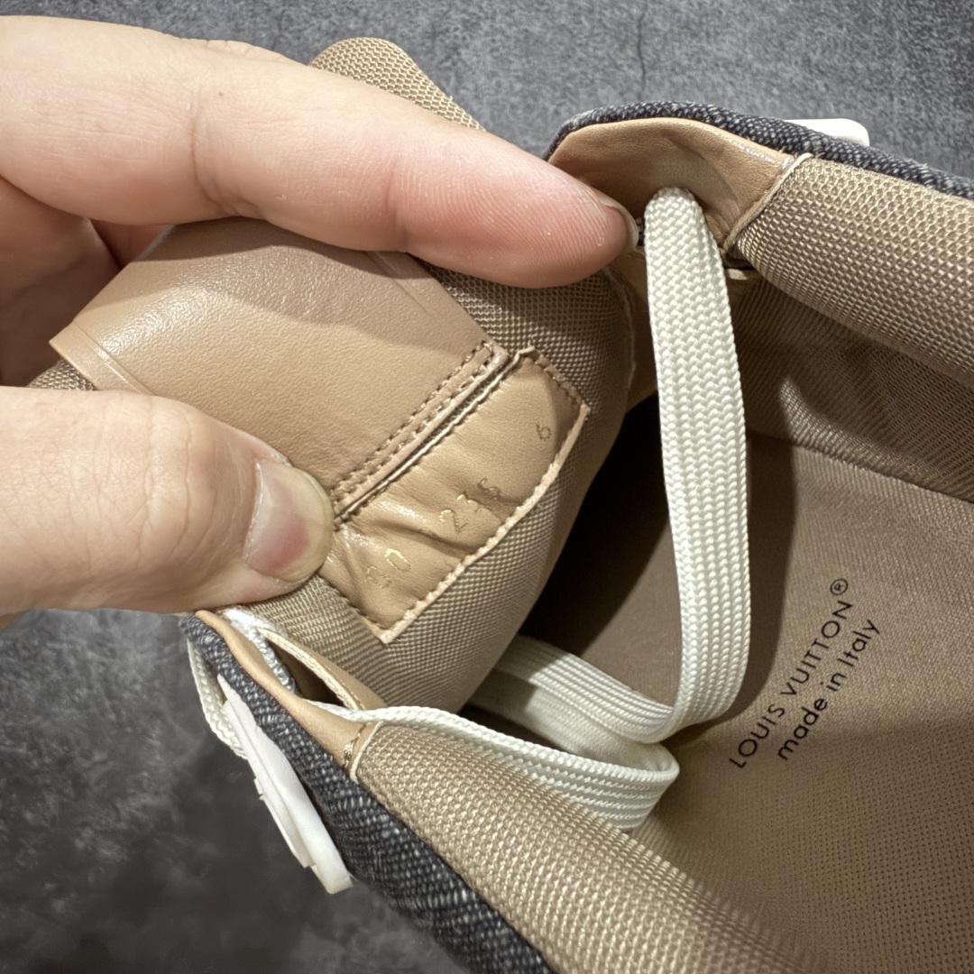 图片[7]-【佛山顶级超A版】Louis Vuitton LV Trainer系列 黑棕 巧克力威化 仓库现货 当天可取 私人订单 专柜混卖零售专供 所有配色均为购买原版复刻 整体版型 皮料 市场独一无二 后跟版型都可以自行对比[机智]吊打市场所有货 怒甩十条街，欢迎拿市场各大工厂的货来对比！ 鞋舌烫金超正 压印程度秒杀市面90%以上的高端货 新配色陆续开发出货 尺码：39-45-选品中心