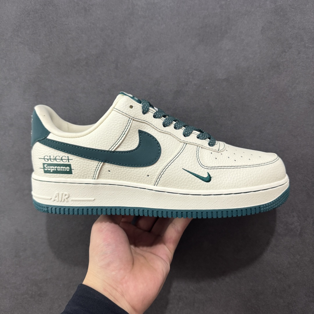 【定制版】Nike Air Force 1 Low 07 x GUCCI x Superme 白绿小勾 原楦头原纸板 打造纯正低帮空军版型 专注外贸渠道 全掌内置蜂窝气垫 原盒配件 原厂中底钢印、拉帮完美 货号:KJ1688 005 尺码:36 36.5 37.5 38 38.5 39 40 40.5 41 42 42.5 43 44 44.5 45-选品中心