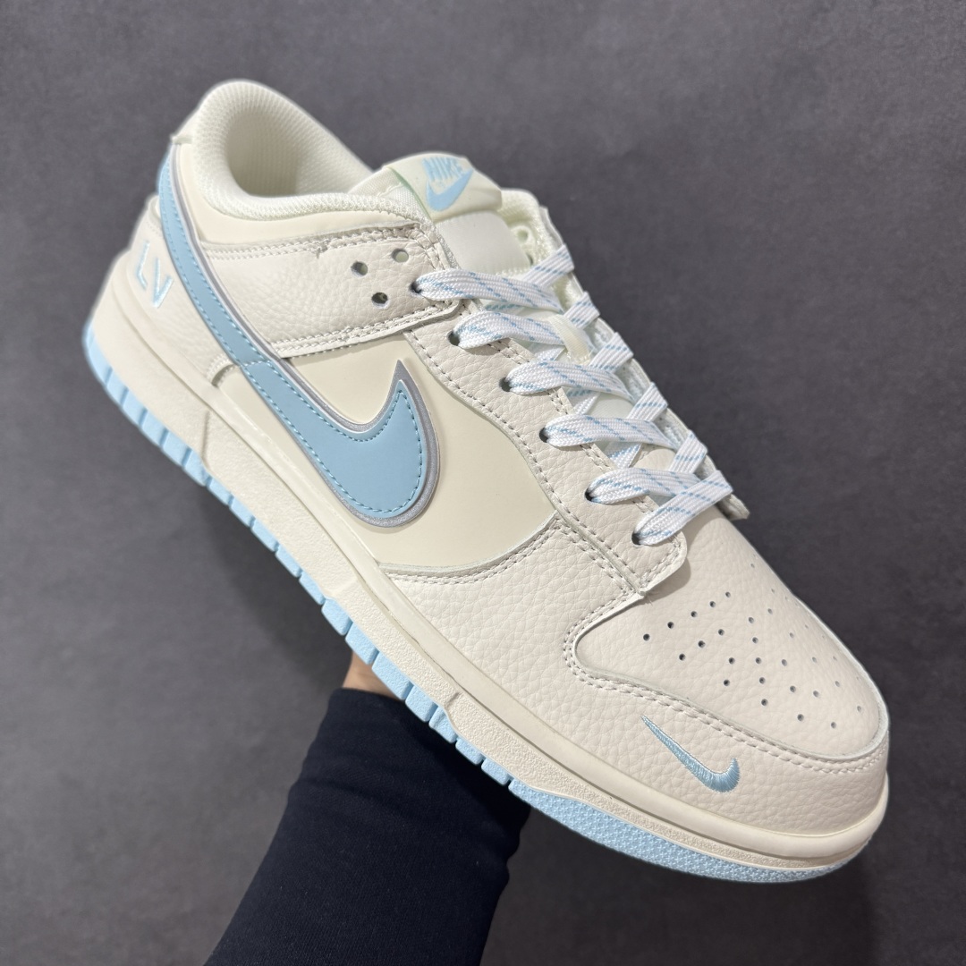 图片[3]-【定制版】Nike SB Dunk Low LV联名 米白浅蓝 周年高端定制 低帮休闲板鞋 KK1333-048  #定制鞋盒 大厂纯原品质出货 超高清洁度 皮料切割干净无任何毛边 细节完美   尺码：36 36.5 37.5 38 38.5 39 40 40.5 41 42 42.5 43 44 44.5 45-选品中心