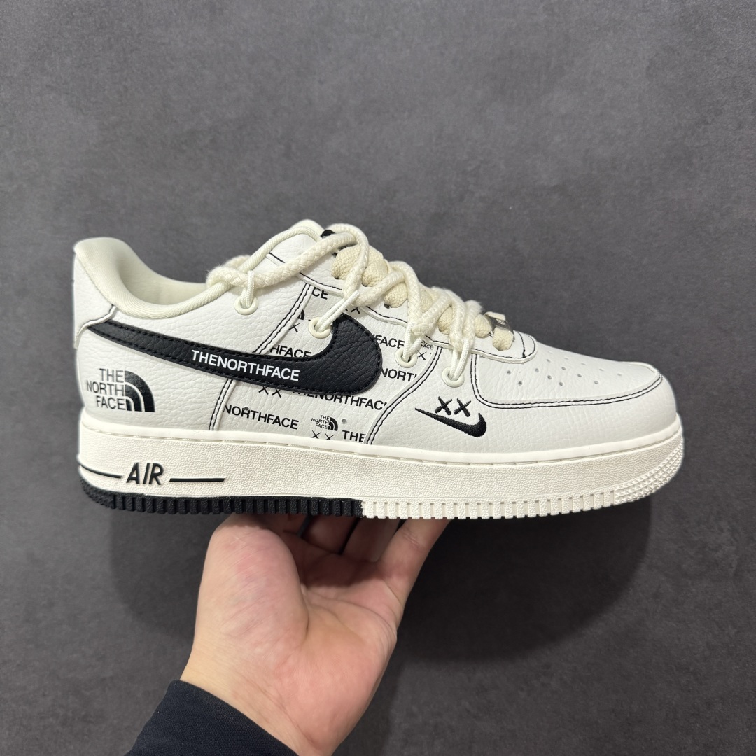 【定制版】Nike Air Force 1 Low 07 x Balenciaga 白黑绑带小钩原楦头原纸板 打造纯正低帮空军版型专注外贸渠道 全掌内置蜂窝气垫 原盒配件 原厂中底钢印、拉帮完美 货号:AM1588 012 尺码:36-45(半)-选品中心