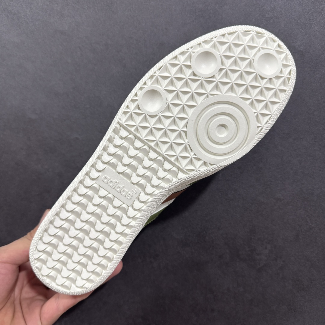 图片[9]-【定制版】adidas originals Samba OG 灰白绿 桑巴舞系列复古经典轻便板鞋 此款以简约大方的造型设计 给人以随性休闲的时尚格调 穿着舒适轻便，运动灵活自如 满足日常个性穿搭 货号：GJ75805 尺码：36 36.5 37 38 38.5 39 40 40.5 41 42 42.5 43 44 44.5 45-选品中心