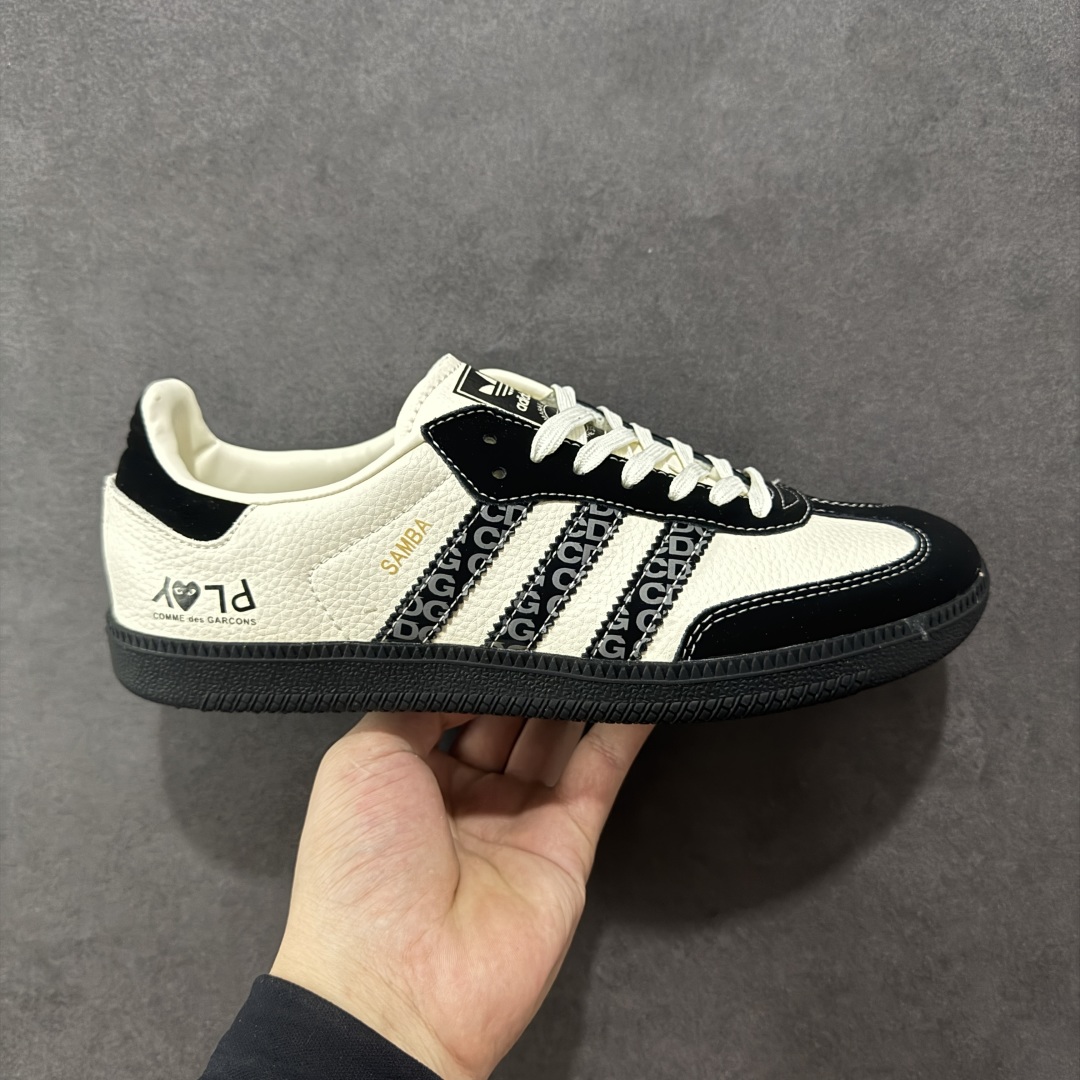 【定制版】adidas originals Samba OG 黑白 桑巴舞系列复古经典轻便板鞋 此款以简约大方的造型设计 给人以随性休闲的时尚格调 穿着舒适轻便,运动灵活自如 满足日常个性穿搭 货号:DX0006 尺码:36 36.5 37 38 38.5 39 40 40.5 41 42 42.5 43 44 44.5 45-选品中心