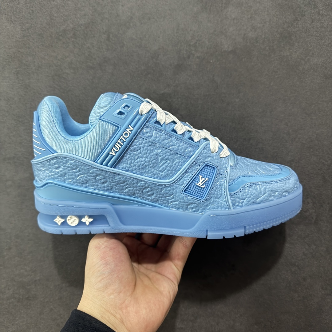 【广东纯原版本】Louis Vuitton Trainer lv时装走秀运动鞋 完美鞋型超高的清洁度 零毛边线头瑕疵 全套原楦原纸版原鞋开模 全网最具灵魂的版型 正确原装黄色鞋盒 正确中底印花 鞋面印花3D高频深度立体 全鞋电脑针车 紧密相连 针距密度一致 环保乳胶注塑鞋垫 厚度脚感还原原版 皮面裁剪部位 统一油边封口工艺 原装橡胶大底含胶量大底组合零偏差 专柜全套包装 防尘袋 说明书 质保卡 男女鞋 尺码:35 36 37 38 39 40 41 42 43 44 45-选品中心
