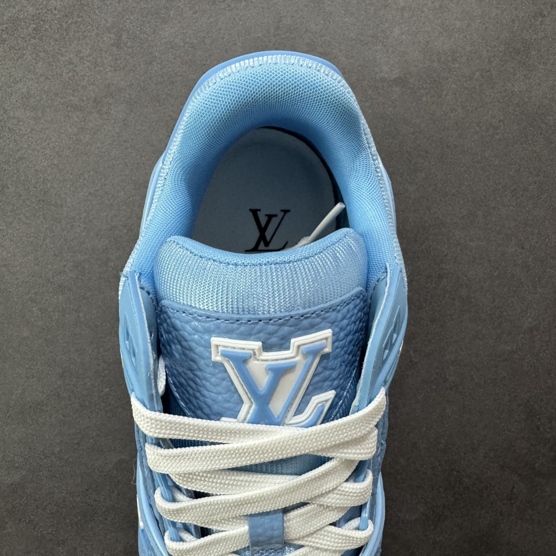 图片[7]-【广东纯原版本】Louis Vuitton Trainer lv时装走秀运动鞋 完美鞋型超高的清洁度 零毛边线头瑕疵 全套原楦原纸版原鞋开模 全网最具灵魂的版型 正确原装黄色鞋盒 正确中底印花 鞋面印花3D高频深度立体 全鞋电脑针车 紧密相连 针距密度一致 环保乳胶注塑鞋垫 厚度脚感还原原版 皮面裁剪部位 统一油边封口工艺 原装橡胶大底含胶量大底组合零偏差 专柜全套包装 防尘袋 说明书 质保卡 男女鞋 尺码：35 36 37 38 39 40 41 42 43 44 45-选品中心