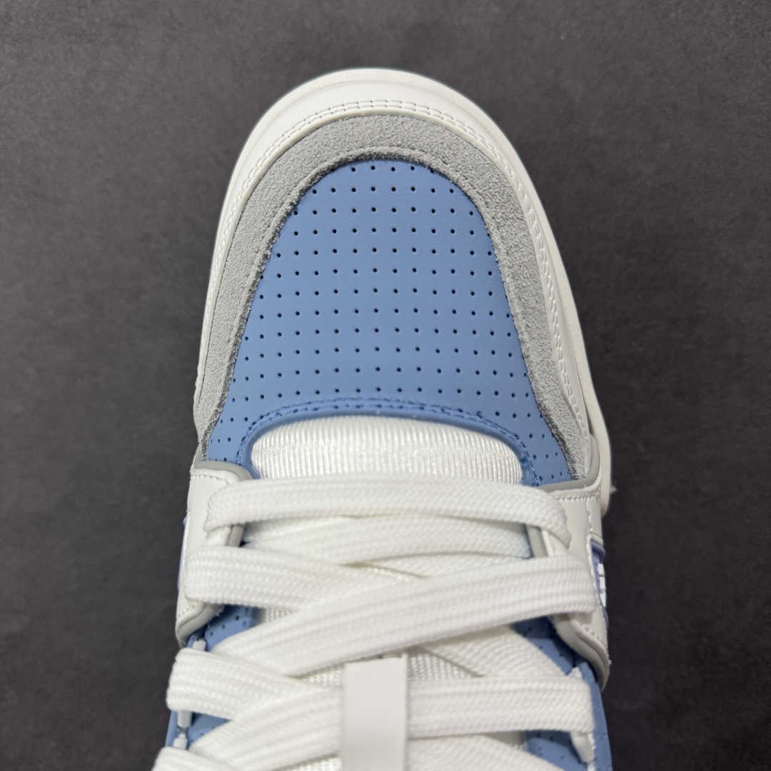 图片[8]-【广东纯原版本】Louis Vuitton Trainer lv时装走秀运动鞋 完美鞋型超高的清洁度 零毛边线头瑕疵 全套原楦原纸版原鞋开模 全网最具灵魂的版型 正确原装黄色鞋盒 正确中底印花 鞋面印花3D高频深度立体 全鞋电脑针车 紧密相连 针距密度一致 环保乳胶注塑鞋垫 厚度脚感还原原版 皮面裁剪部位 统一油边封口工艺 原装橡胶大底含胶量大底组合零偏差 专柜全套包装 防尘袋 说明书 质保卡 男女鞋 尺码：35 36 37 38 39 40 41 42 43 44 45-选品中心