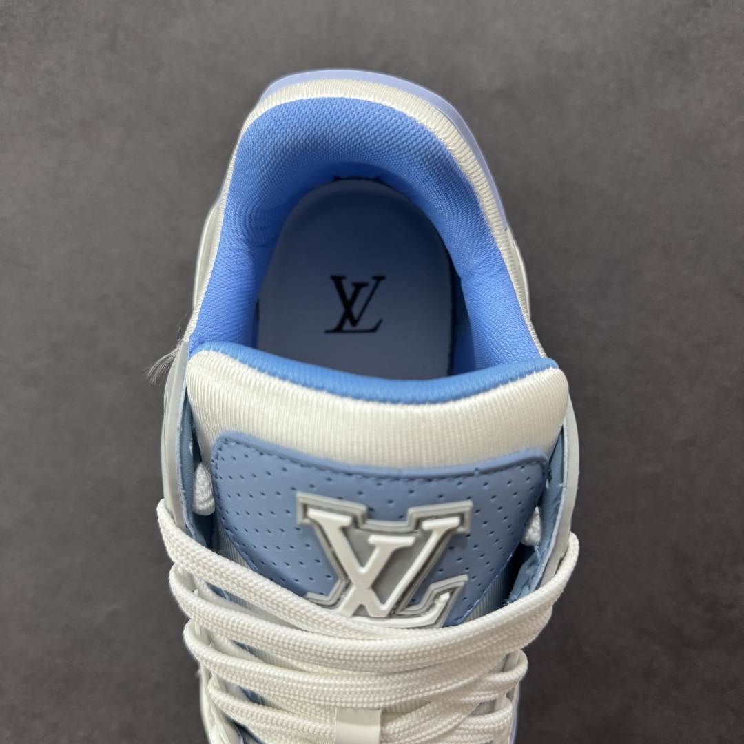 图片[7]-【广东纯原版本】Louis Vuitton Trainer lv时装走秀运动鞋 完美鞋型超高的清洁度 零毛边线头瑕疵 全套原楦原纸版原鞋开模 全网最具灵魂的版型 正确原装黄色鞋盒 正确中底印花 鞋面印花3D高频深度立体 全鞋电脑针车 紧密相连 针距密度一致 环保乳胶注塑鞋垫 厚度脚感还原原版 皮面裁剪部位 统一油边封口工艺 原装橡胶大底含胶量大底组合零偏差 专柜全套包装 防尘袋 说明书 质保卡 男女鞋 尺码：35 36 37 38 39 40 41 42 43 44 45-选品中心