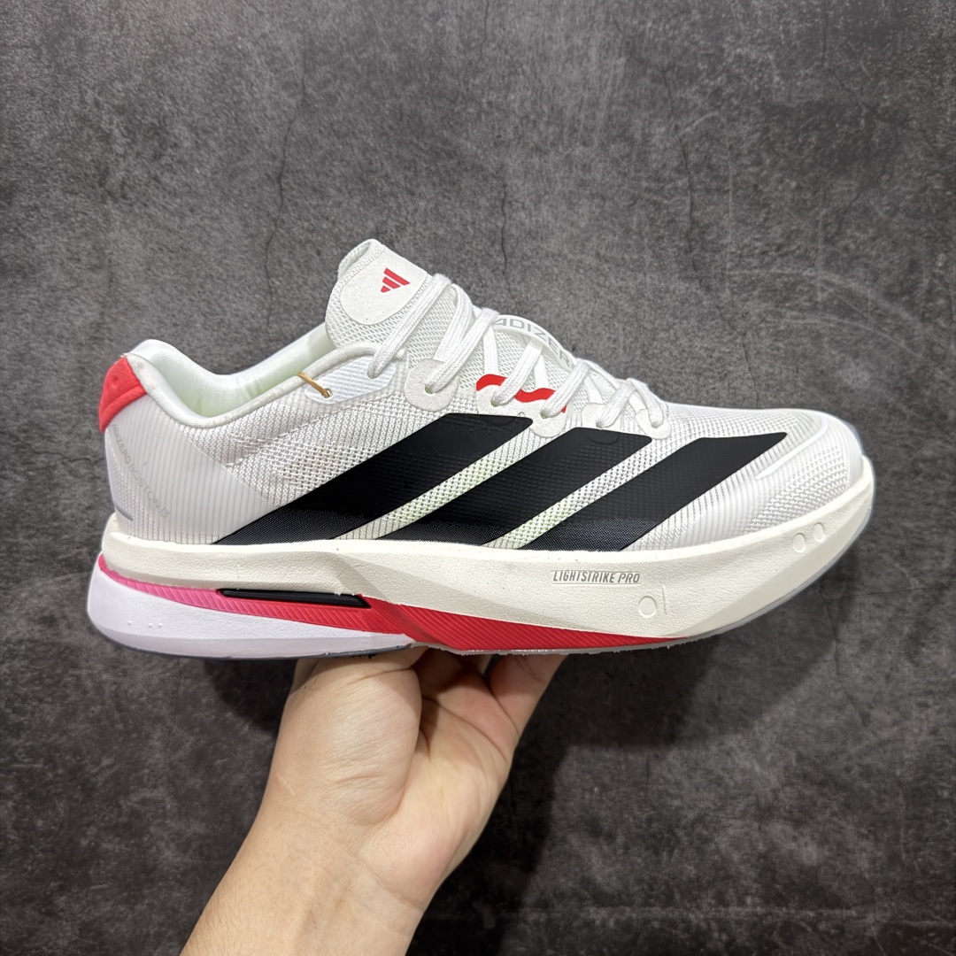【HD真碳组合底】Ad Adizero Boston 13 阿迪马拉松系列超轻防滑训练跑步运动鞋 JS4932 真碳柱 组合底版本 区别市场涂漆假碳一体大底货 这双跑鞋在保留了前一代的核心科技的基础上，做了一些调整和优化，让跑鞋的脚感更加柔软、回弹和舒适。同时，它也回归了 BOSTON 系列原本的精神，提供了一双适合各种训练和速度的性能跑鞋。 尺码：36 36.5 37 38 38.5 39 40 40.5 41 42 42.5 43 44 44.5 45-选品中心