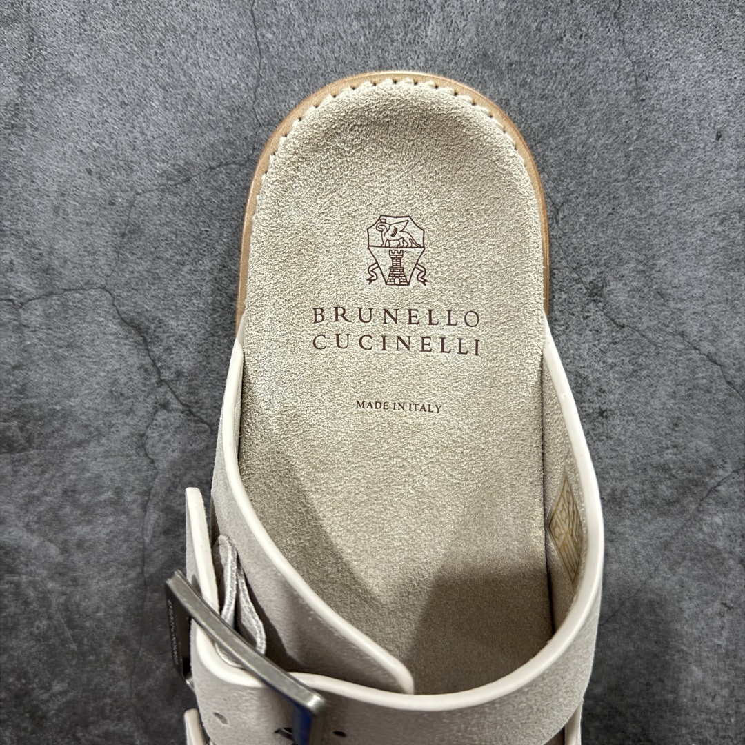 图片[7]-【佛山超a版】Brunello Cucinelli，BC 2025ss新款拖鞋出货 卡其色Logo二字麂皮凉拖，复古简约又不失时尚感，搭在任何穿搭上，都能轻松提升整体造型的精致度，每一步都走出随性自在 ，原版抽屉式包装，精致而大气i！ 面料：反毛皮 大底：超轻橡胶发泡 尺码：男款39-45-选品中心