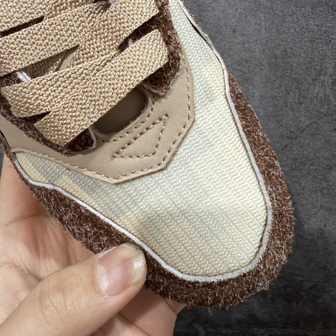 图片[6]-【外贸纯原】.SWOOSH x Nike Air Max 1 “Big Head Origins”舒适百搭 低帮 休闲跑步鞋 男女同款 棕色 货号：HV5876-200 外贸大厂出品 原鞋购入开发 耗时数月研发 原厂皮 原厂辅料 原厂配件 原楦 原纸板 真真的 目前T1品质 尺码：36-47.5-选品中心