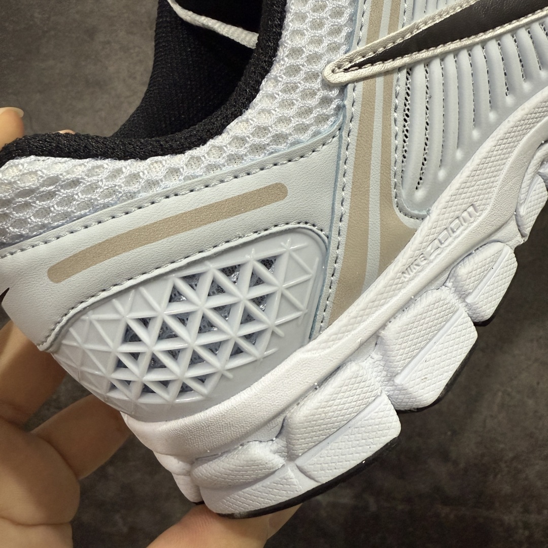  
【纯原】NK Zoom Vomero 5 
佛莫罗5代系列经典复古运动慢跑鞋 青色 FJ2028-4