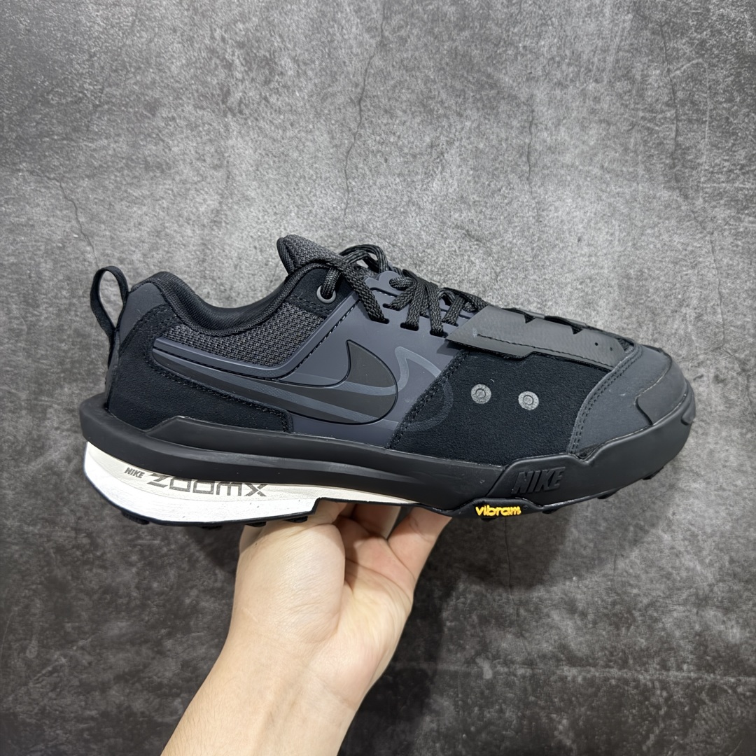 【纯原神版】Sacai x Nike Zegamadome SP 联名款 机能风休闲运动鞋 HQ8618-001 原楦原纸板 同步原厂生产工艺流程 网纱、皮料、swhoosh材料百分百原厂匹配 支持全方位对比发售原鞋 原厂纸板开发 双钩距离精准对位 鞋头包边宽度一致 吊打一切市面纯原版本 原盒配件齐全 纸板中底钢印齐全 原厂钢印墨水 尺码：36 36.5 37.5 38 38.5 39 40 40.5 41 42 42.5 43 44 44.5 45 46 编码： DZD300320-选品中心
