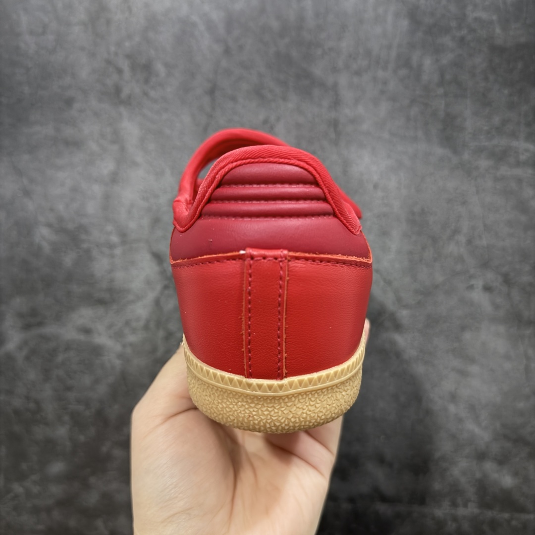 图片[4]-【RS纯原头层】Adidas Samba Janes 玛丽珍板鞋懒人一脚蹬 Adidas Samba Janes采用皮革材质，Adidas Samba Janes的设计融合了经典与现代元素。它采用了玛丽珍鞋的特色设计，如鞋面上的扣带和环扣装饰，同时保留了Samba鞋的经典三道杠设计和橡胶大底。这款鞋的鞋型修长，中足偏窄，整体贴合感强，适合标准脚型和宽脚型的人群 货号：JQ6446 尺码：36-41-选品中心