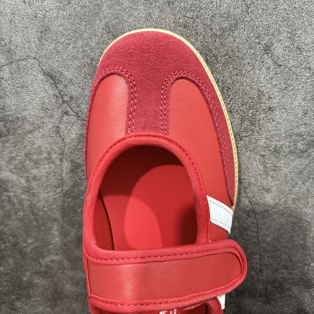 图片[5]-【RS纯原头层】Adidas Samba Janes 玛丽珍板鞋懒人一脚蹬 Adidas Samba Janes采用皮革材质，Adidas Samba Janes的设计融合了经典与现代元素。它采用了玛丽珍鞋的特色设计，如鞋面上的扣带和环扣装饰，同时保留了Samba鞋的经典三道杠设计和橡胶大底。这款鞋的鞋型修长，中足偏窄，整体贴合感强，适合标准脚型和宽脚型的人群 货号：JQ6446 尺码：36-41-选品中心