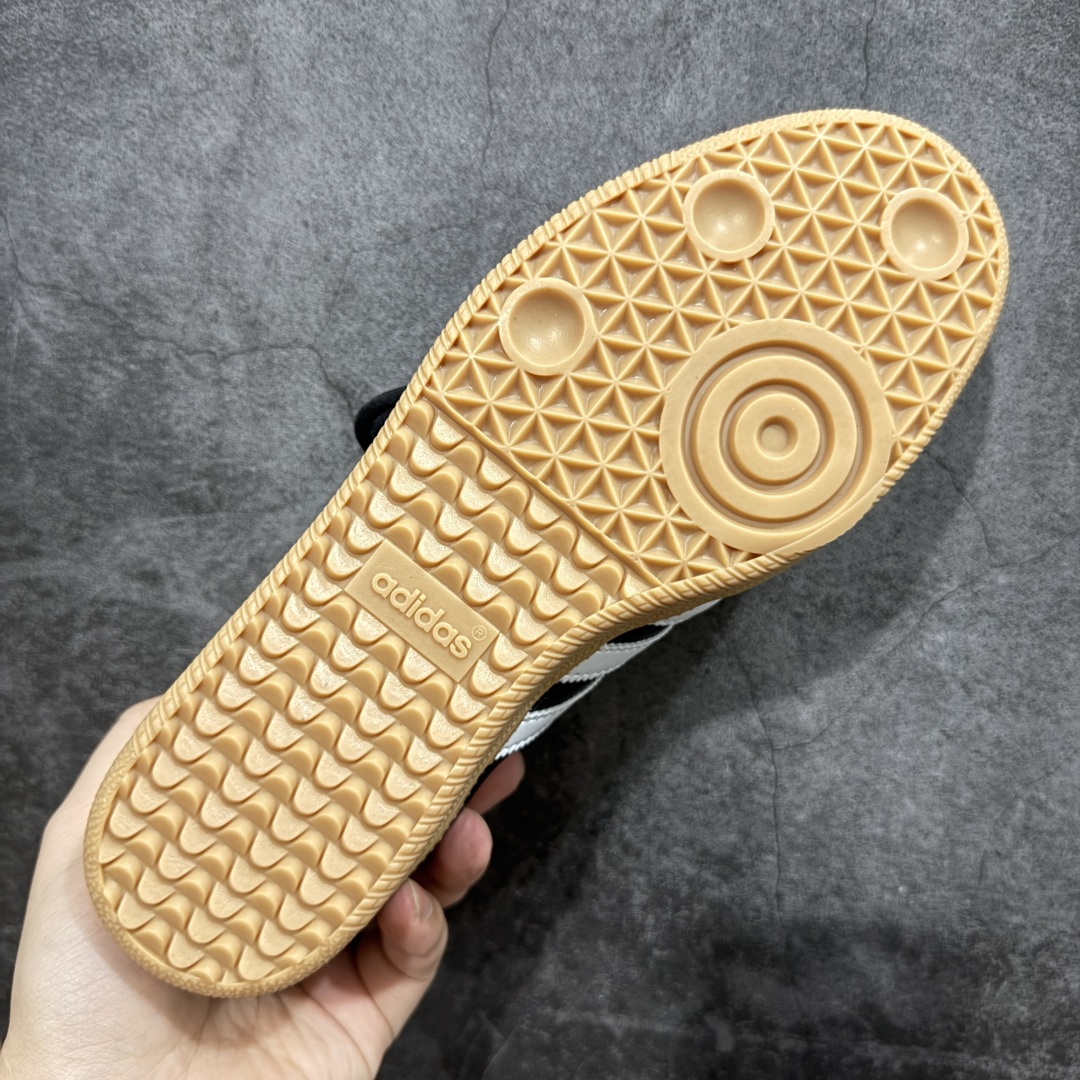 图片[9]-【RS纯原头层】Adidas Samba Janes 玛丽珍板鞋懒人一脚蹬 Adidas Samba Janes采用皮革材质，Adidas Samba Janes的设计融合了经典与现代元素。它采用了玛丽珍鞋的特色设计，如鞋面上的扣带和环扣装饰，同时保留了Samba鞋的经典三道杠设计和橡胶大底。这款鞋的鞋型修长，中足偏窄，整体贴合感强，适合标准脚型和宽脚型的人群 货号：JQ6445 尺码：36-41-选品中心