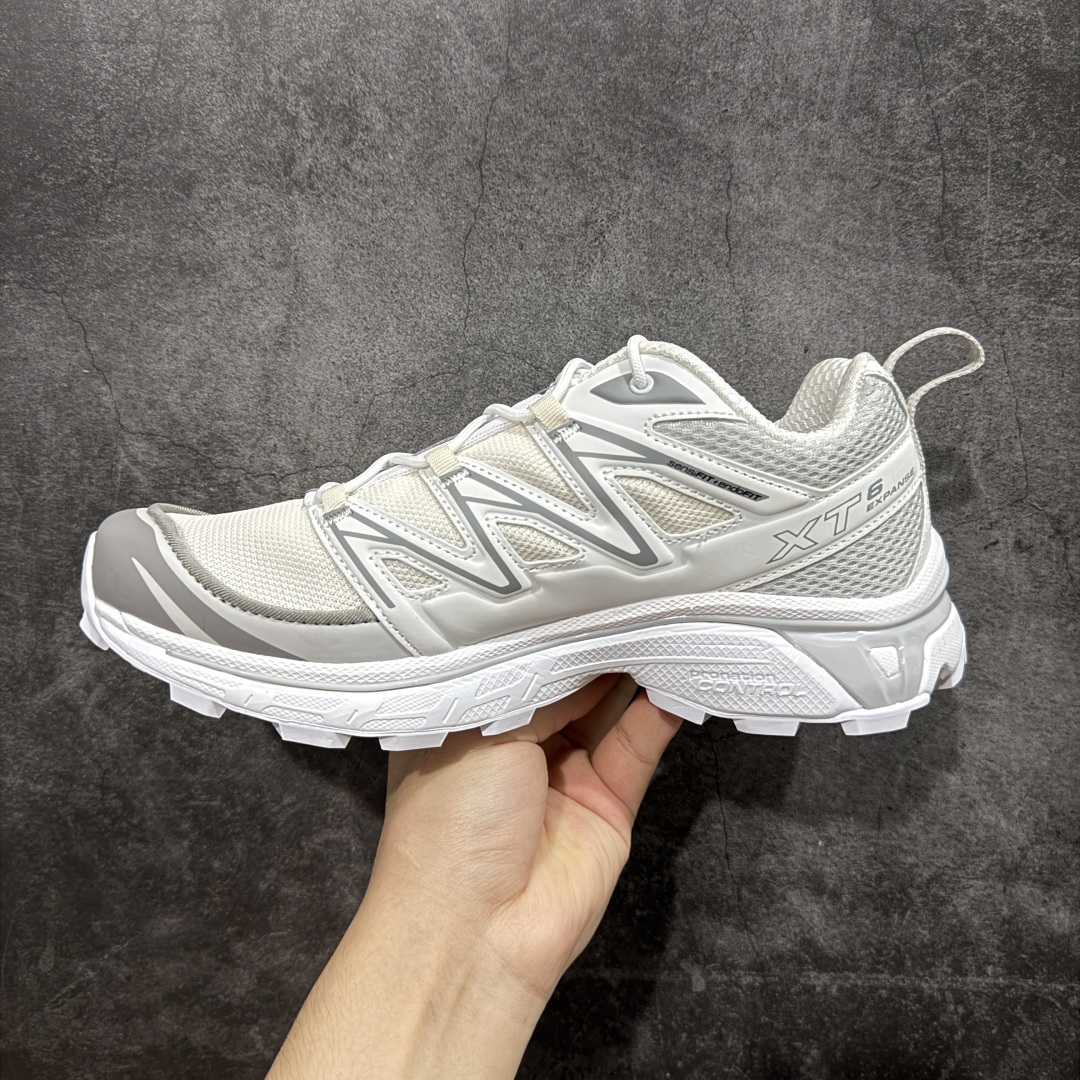 图片[2]-【PZ纯原】SALOMON XT-6 Expanse 萨洛蒙潮流越野机能户外功能鞋 白色 417414 全新版本出货 好货不怕晚 品质 细节 材料都是肉眼可以见！ 售前售后也是其它工厂无法匹敌！ 纯原外贸平台特供订单 耗时半年巨作 全套原纸板楦头开发 原厂特供网布配套加持 确保原汁原味 完美呈现版型 原档数据独家私模五层组合大底 原装Ortholite轻量化鞋垫 中底布带钢印编号 原厂TPU锁扣 进口港宝加持 后跟自然饱满 还原公司包裹性 鞋面以“锯齿”状的包裹系统呈现 在基色底之下加入了各种色点缀 将公司的最新技术和时尚前卫的造型融入耐用的长跑款式中 鞋面由 TPU 薄膜制成 并焊接在高耐磨网眼上 使其既时尚又坚固 由 ACS底盘支撑 可增强稳定性和支撑力 以及由橡胶凸耳 Contragrip外底覆盖的 EVA 缓冲中底 旨在应对崎岖的地形 鞋舌上的彩色Salomon 标签、Quicklace 系统以及鞋头、鞋舌和鞋跟上的附加品牌使细节更加完美 让穿着者可以轻松驾驭户外与通勤下的任何运动生活场景 无缝鞋身户外随意纵横 颜值与脚感兼备 出街通勤 绝对非常吸睛 你值得拥有 尺码：36 36.5 37.5 38 38.5 39 40 40.5 41 42 42.5 43 44 44.5 45-选品中心