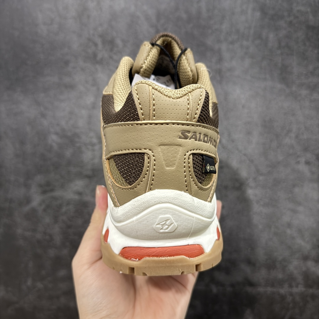 图片[4]-【W1版本】Salomon XT-QUEST ADV 萨洛蒙 时尚 舒适减震防滑耐磨 低帮跑步鞋 男女同款 477811 纯原外贸平台特供订单 耗时半年巨作 全套原纸板楦头开发 原厂特供网布配套加持 确保原汁原味 完美呈现版型 原档数据独家私模五层组合大底 男女鞋同步官方 原装Ortholite轻量化鞋垫 中底布带钢印编号 原厂TPU锁扣 进口港宝加持 后跟自然饱满 还原公司包裹性 基于 SALOMON 初代 XT 鞋身造型并搭载 4D ADVANCED CHASSIS™ 大底打造而成 为这款 XT-QUEST 带来了多项足部控制与保护等功能性 如在运动过程中控制左右晃动的过程而提高稳定性、改善长途越野过程中足中到足尖的过渡、提高感知岩石的精确度以抵抗尖锐物体对脚底的伤害以及采用动态缓冲来增强穿着舒适感 从而减轻疲劳感 使 XT-QUEST 成为一双舒适且安全的户外之履 尺码：36 36.5 37.5 38 38.5 39 40 40.5 41 42 42.5 43 44 44.5 45-选品中心