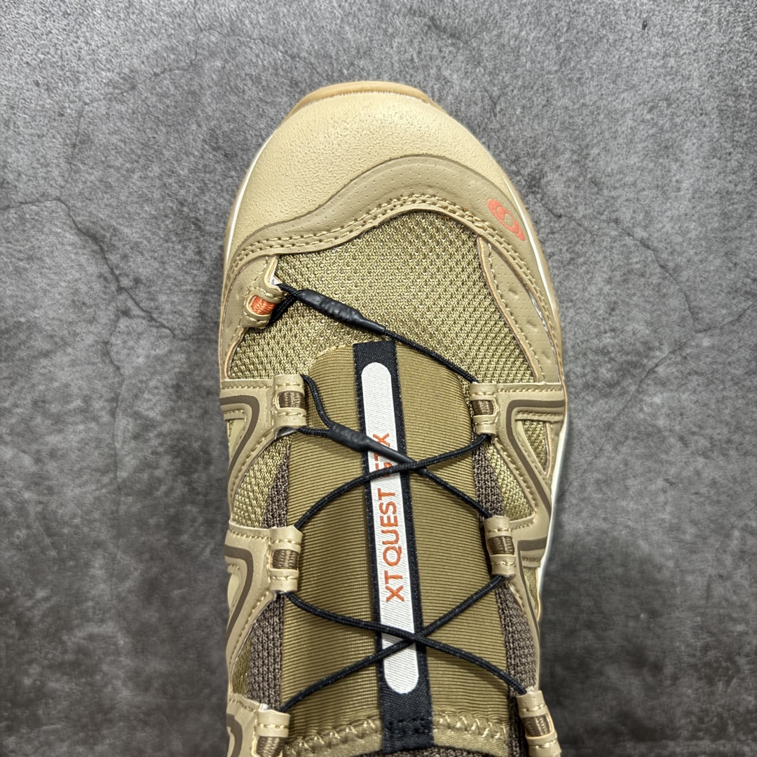 图片[5]-【W1版本】Salomon XT-QUEST ADV 萨洛蒙 时尚 舒适减震防滑耐磨 低帮跑步鞋 男女同款 477811 纯原外贸平台特供订单 耗时半年巨作 全套原纸板楦头开发 原厂特供网布配套加持 确保原汁原味 完美呈现版型 原档数据独家私模五层组合大底 男女鞋同步官方 原装Ortholite轻量化鞋垫 中底布带钢印编号 原厂TPU锁扣 进口港宝加持 后跟自然饱满 还原公司包裹性 基于 SALOMON 初代 XT 鞋身造型并搭载 4D ADVANCED CHASSIS™ 大底打造而成 为这款 XT-QUEST 带来了多项足部控制与保护等功能性 如在运动过程中控制左右晃动的过程而提高稳定性、改善长途越野过程中足中到足尖的过渡、提高感知岩石的精确度以抵抗尖锐物体对脚底的伤害以及采用动态缓冲来增强穿着舒适感 从而减轻疲劳感 使 XT-QUEST 成为一双舒适且安全的户外之履 尺码：36 36.5 37.5 38 38.5 39 40 40.5 41 42 42.5 43 44 44.5 45-选品中心