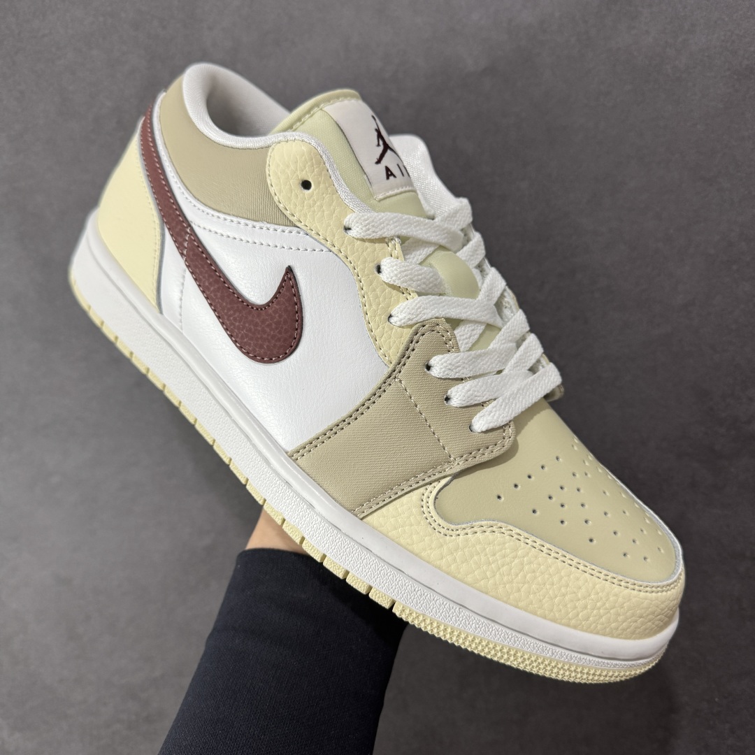 图片[3]-【K版】Air Jordan AJ1 Low 低帮 米白棕 HV6530-100 全新流水线出品 市场第二梯队最强版 全部原鞋开发 原楦原纸板开发 全鞋电脑针车 原厂内置全掌气垫 原盒内在原标 唯一Zp原版鞋带绑法 免检产品 全新2022版型 全头层皮料 完美零毛边处理 原厂配置全掌气垫 价格定位良心 新配色陆续出货 尺码：36 36.5 37.5 38 38.5 39 40 40.5 41 42 42.5 43 44 44.5 45 46-选品中心