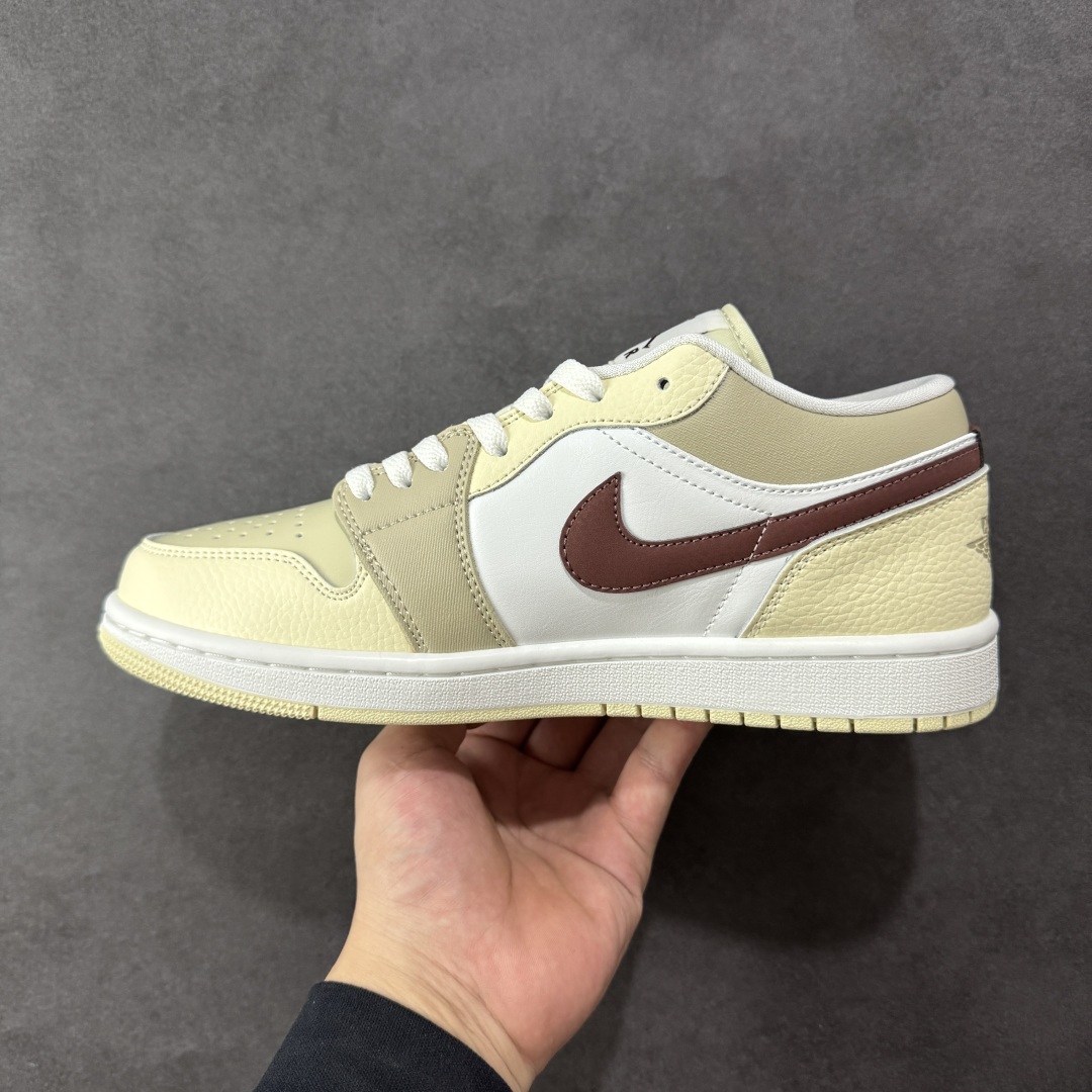 图片[2]-【K版】Air Jordan AJ1 Low 低帮 米白棕 HV6530-100 全新流水线出品 市场第二梯队最强版 全部原鞋开发 原楦原纸板开发 全鞋电脑针车 原厂内置全掌气垫 原盒内在原标 唯一Zp原版鞋带绑法 免检产品 全新2022版型 全头层皮料 完美零毛边处理 原厂配置全掌气垫 价格定位良心 新配色陆续出货 尺码：36 36.5 37.5 38 38.5 39 40 40.5 41 42 42.5 43 44 44.5 45 46-选品中心