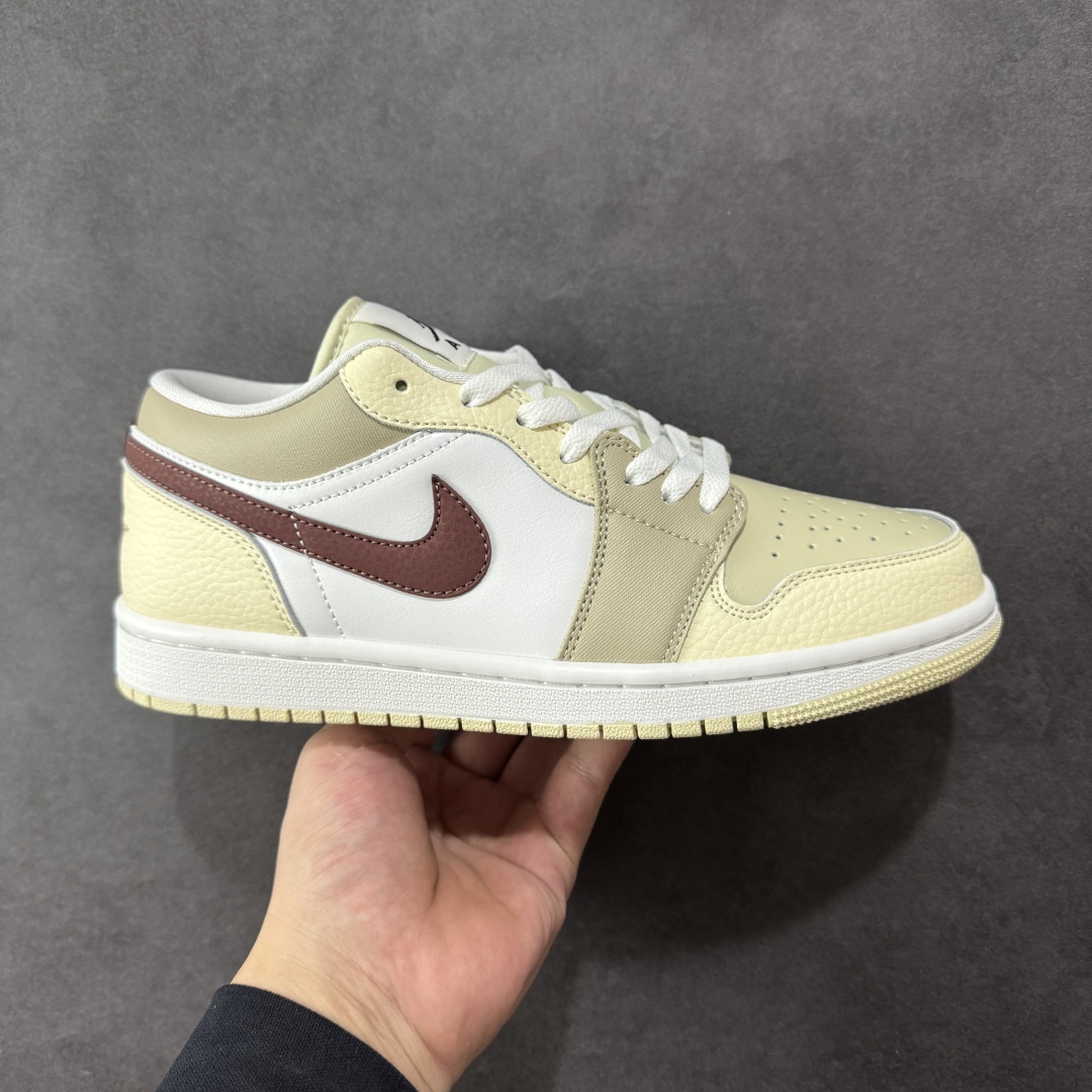 【K版】Air Jordan AJ1 Low 低帮 米白棕 HV6530-100 全新流水线出品 市场第二梯队最强版 全部原鞋开发 原楦原纸板开发 全鞋电脑针车 原厂内置全掌气垫 原盒内在原标 唯一Zp原版鞋带绑法 免检产品 全新2022版型 全头层皮料 完美零毛边处理 原厂配置全掌气垫 价格定位良心 新配色陆续出货 尺码：36 36.5 37.5 38 38.5 39 40 40.5 41 42 42.5 43 44 44.5 45 46-选品中心