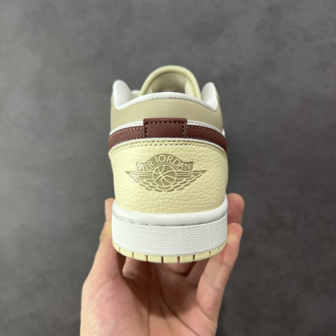 图片[4]-【K版】Air Jordan AJ1 Low 低帮 米白棕 HV6530-100 全新流水线出品 市场第二梯队最强版 全部原鞋开发 原楦原纸板开发 全鞋电脑针车 原厂内置全掌气垫 原盒内在原标 唯一Zp原版鞋带绑法 免检产品 全新2022版型 全头层皮料 完美零毛边处理 原厂配置全掌气垫 价格定位良心 新配色陆续出货 尺码：36 36.5 37.5 38 38.5 39 40 40.5 41 42 42.5 43 44 44.5 45 46-选品中心