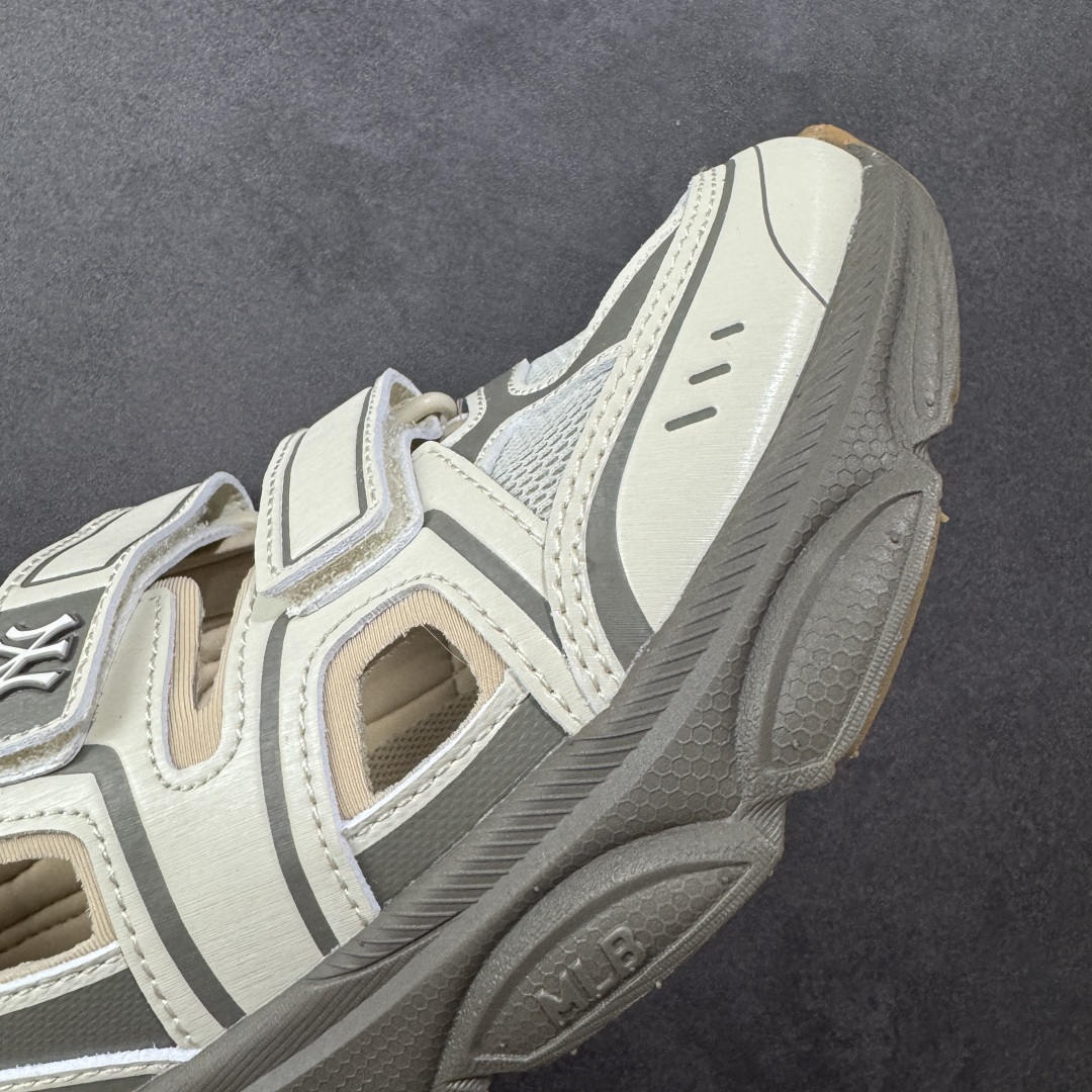 图片[5]-【纯原版】MLB棒球联盟网红老爹鞋 韩国洋基队NY大标潮流老爹鞋凉鞋 沙滩鞋 原楦原档案数据开发版型 完美鞋头弧度/后套收口效果🆚市面文案版本‼️ 原厂立体填充鞋舌海绵 中底注胶孔原数据开发模具大底原厂转印标 市面上唯一纯原版本 原材料打造 内增高6cm 原厂1：1模具开发 原厂进口纳米材质 原厂 全套手提袋 原盒雷射防伪标包装 天猫订单品质 官网尺码35 36 36.5 37.5 38 38.5 39 40 40.5 41 42 42.5 43 44 45-选品中心