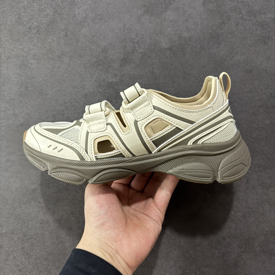 图片[2]-【纯原版】MLB棒球联盟网红老爹鞋 韩国洋基队NY大标潮流老爹鞋凉鞋 沙滩鞋 原楦原档案数据开发版型 完美鞋头弧度/后套收口效果🆚市面文案版本‼️ 原厂立体填充鞋舌海绵 中底注胶孔原数据开发模具大底原厂转印标 市面上唯一纯原版本 原材料打造 内增高6cm 原厂1：1模具开发 原厂进口纳米材质 原厂 全套手提袋 原盒雷射防伪标包装 天猫订单品质 官网尺码35 36 36.5 37.5 38 38.5 39 40 40.5 41 42 42.5 43 44 45-选品中心